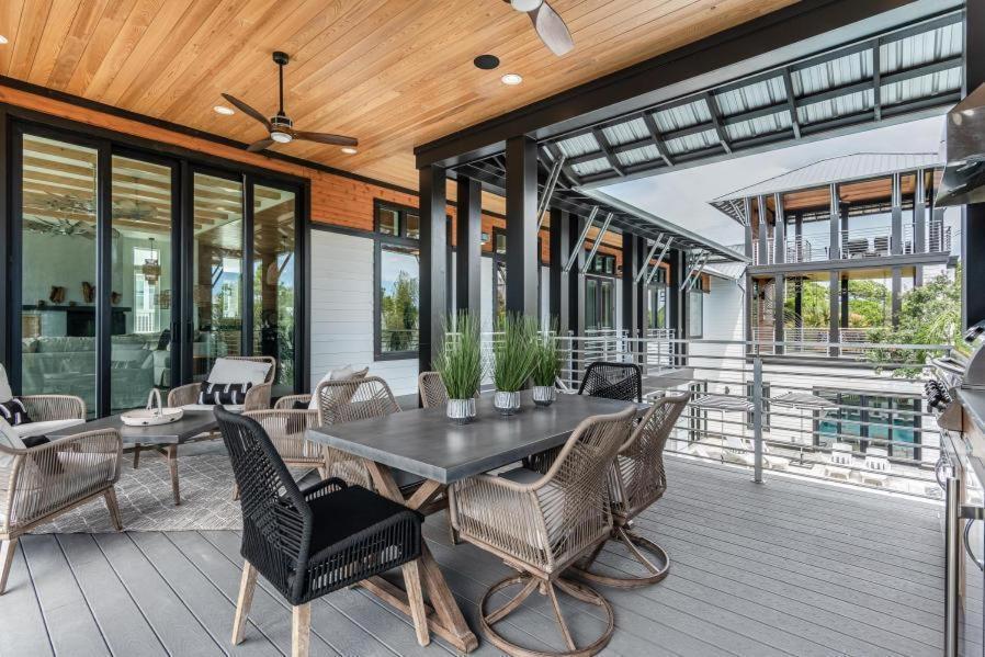 Holiday home 30A Beach Gem Mansion W/ Pool, Golf Cart & Bikes! *