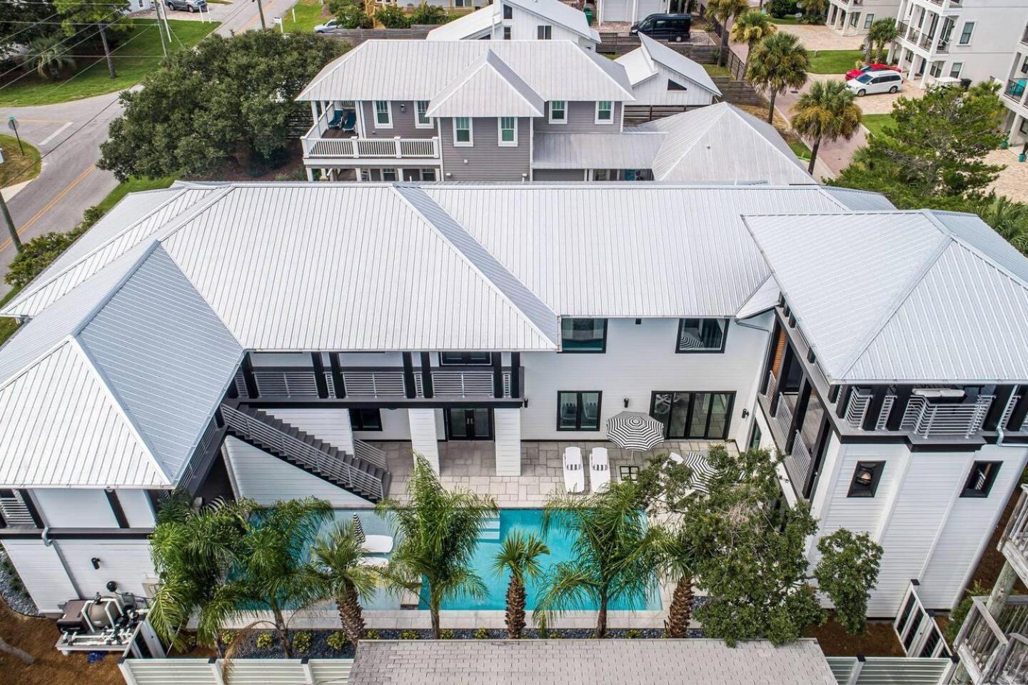 30A Beach Gem Mansion W/ Pool, Golf Cart & Bikes! Santa Rosa Beach