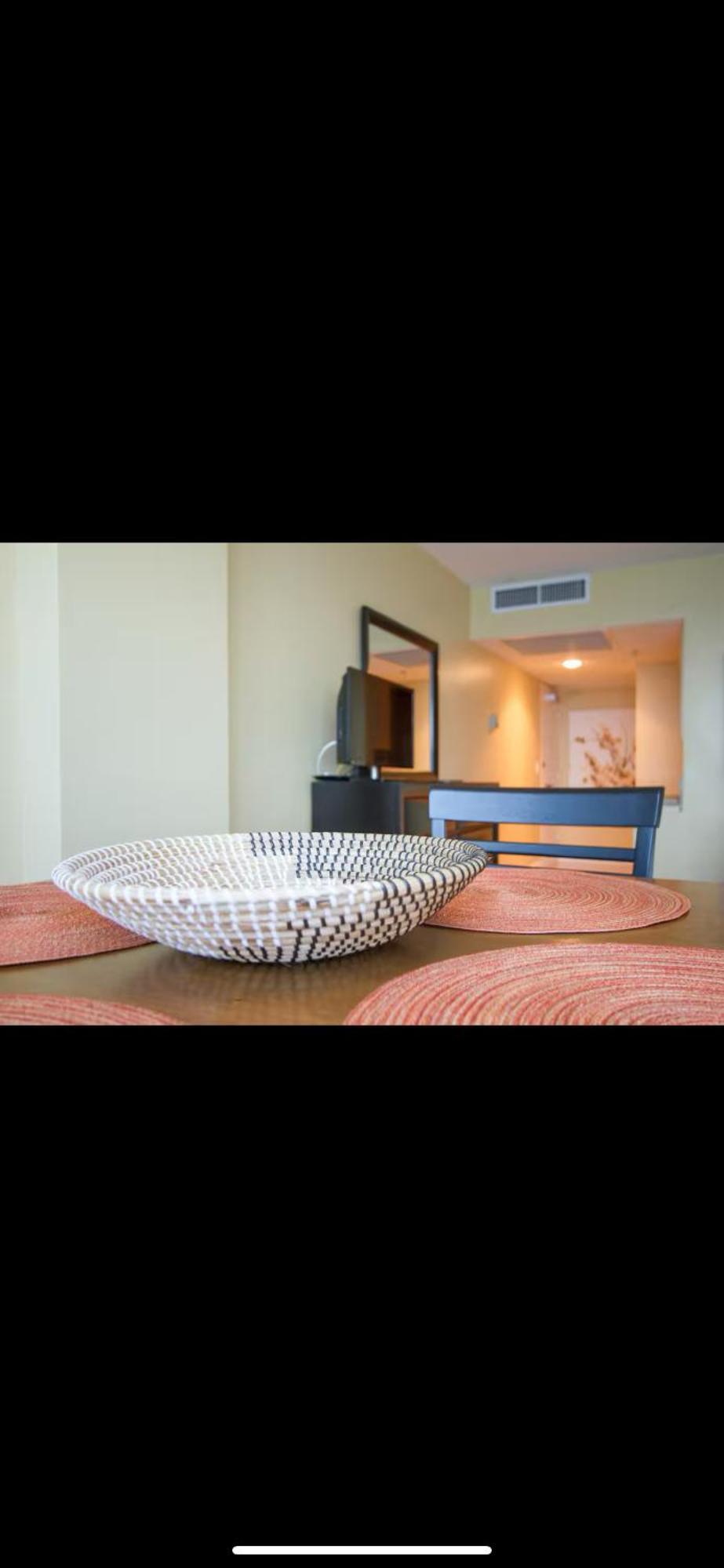 Castle Studio,tennis Court And Swimming Pool With Access * Miami Beach