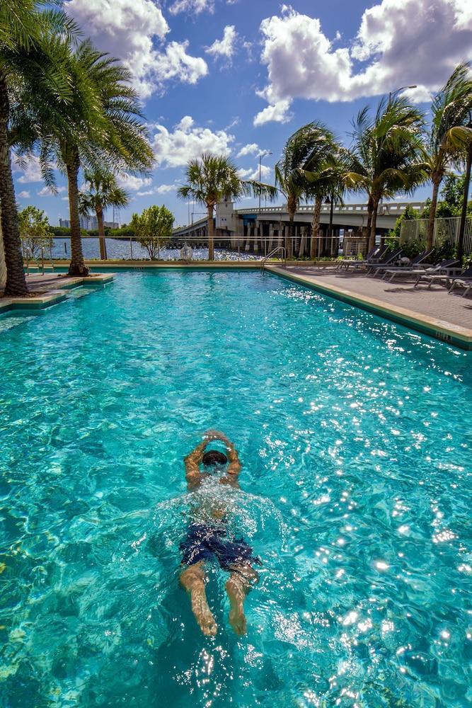 Mare Azur Luxury By Grand Bay Miami