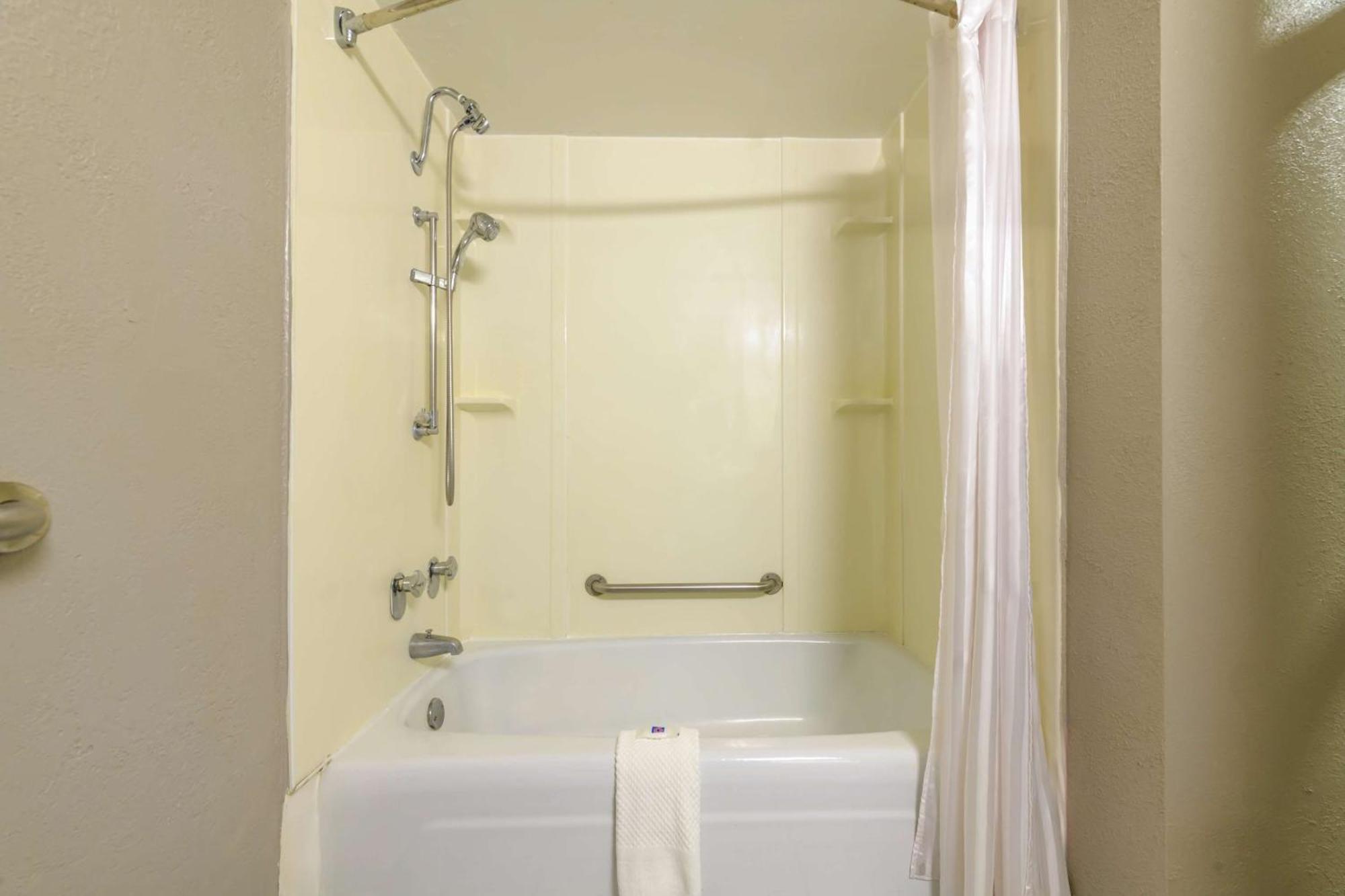 6-spring Hill, Fl - Hotel Weeki Wachee