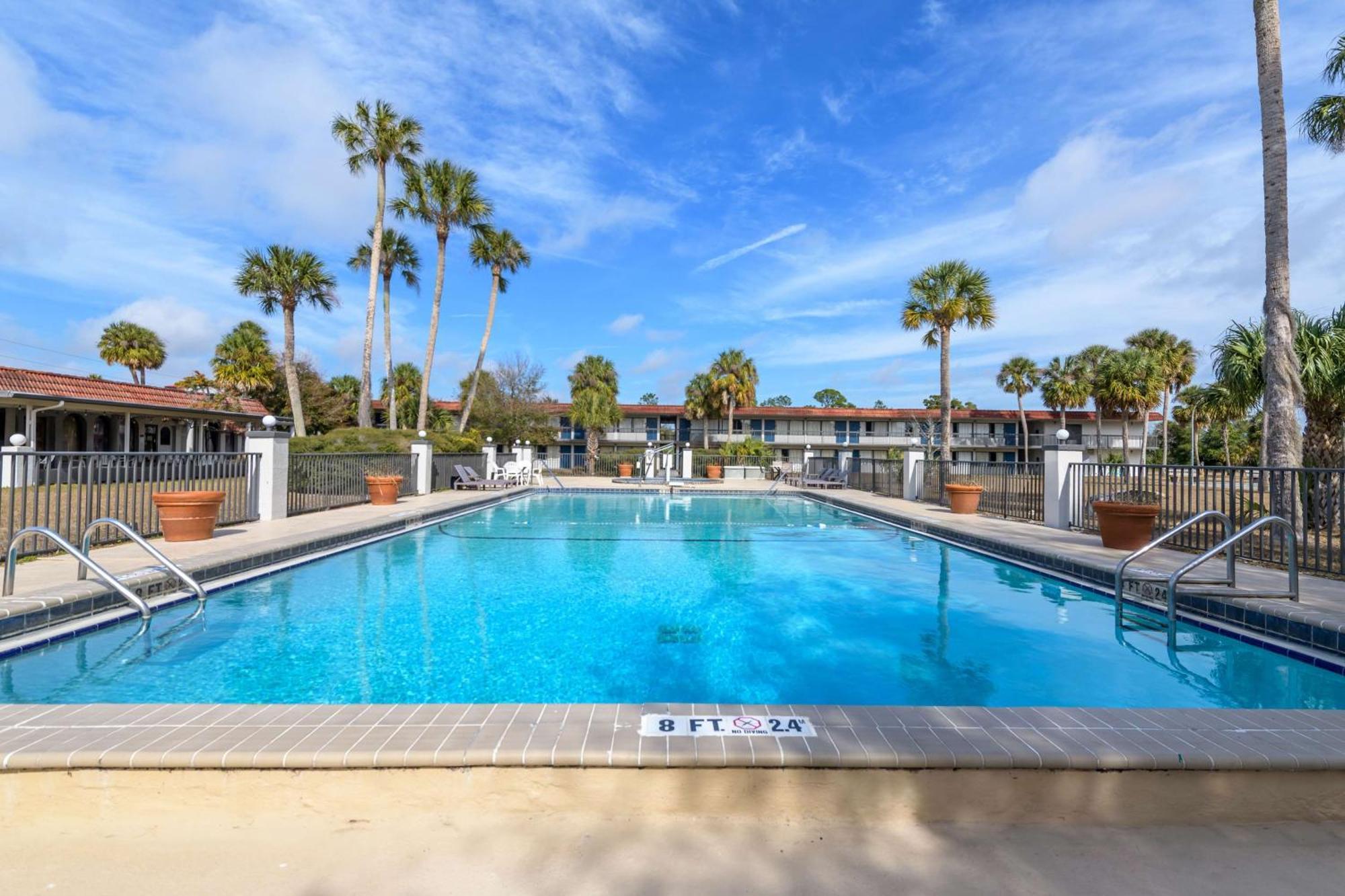 Hotel 6-spring Hill, Fl - 2*
