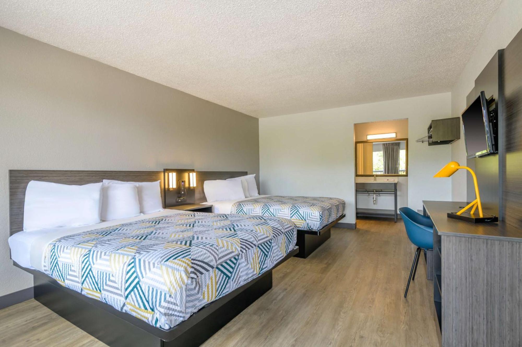 Hotel 6-spring Hill, Fl - Weeki Wachee