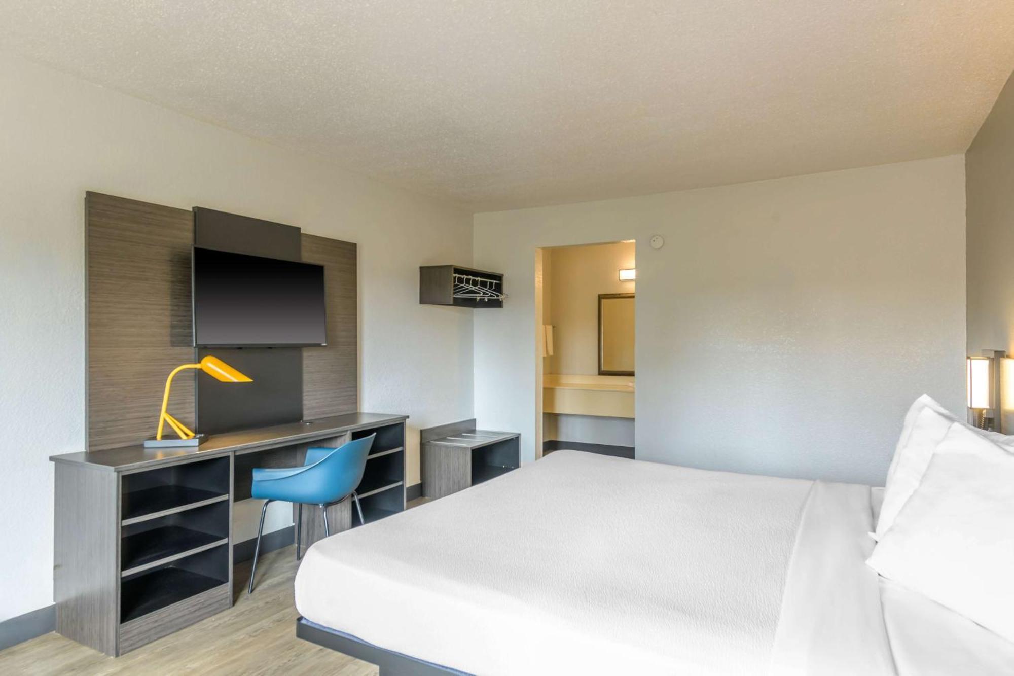 Hotel 6-spring Hill, Fl -