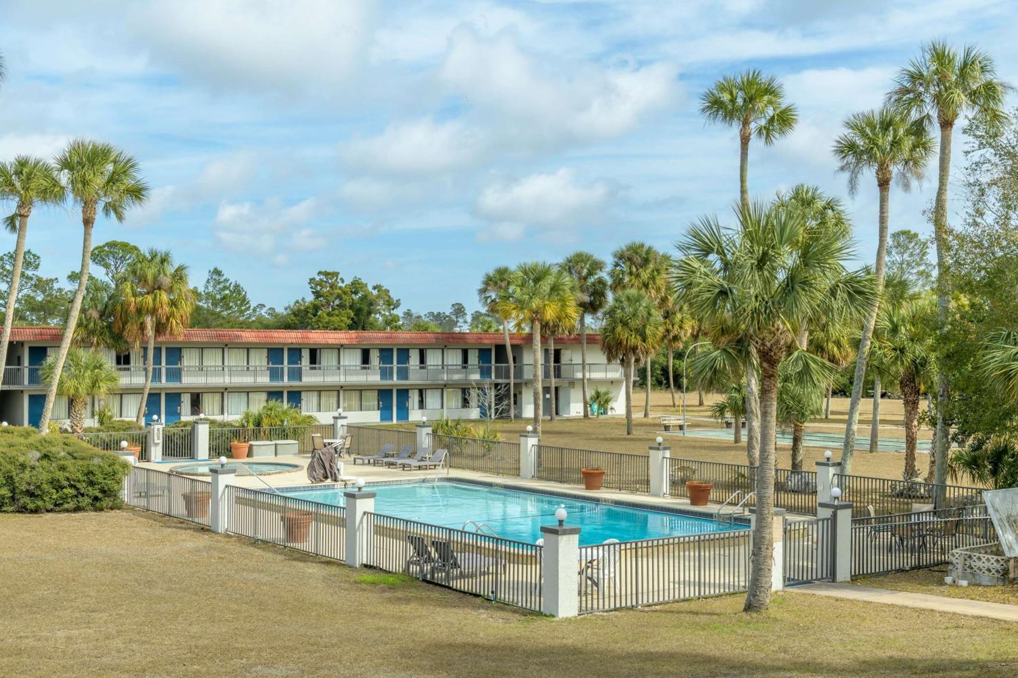 Hotel 6-spring Hill, Fl -