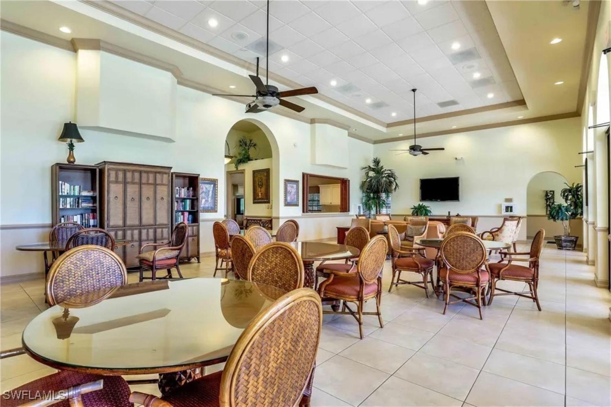 Vista Del Mar At Cape Harbour Marina, 10th Floor Luxury Condo, King Bed, Views! Aparthotel *