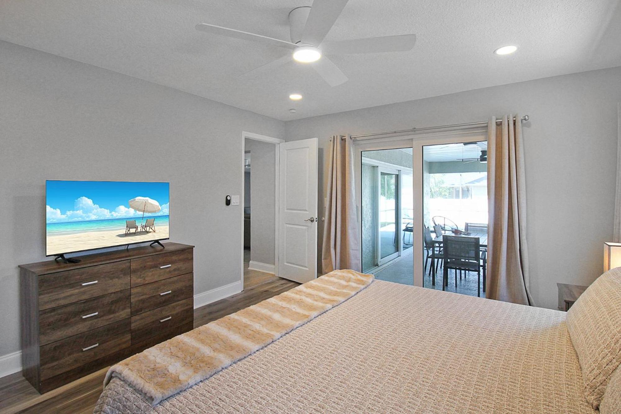 Spacious Pool Game Putting Close To Sunstoppable Holiday home Bradenton