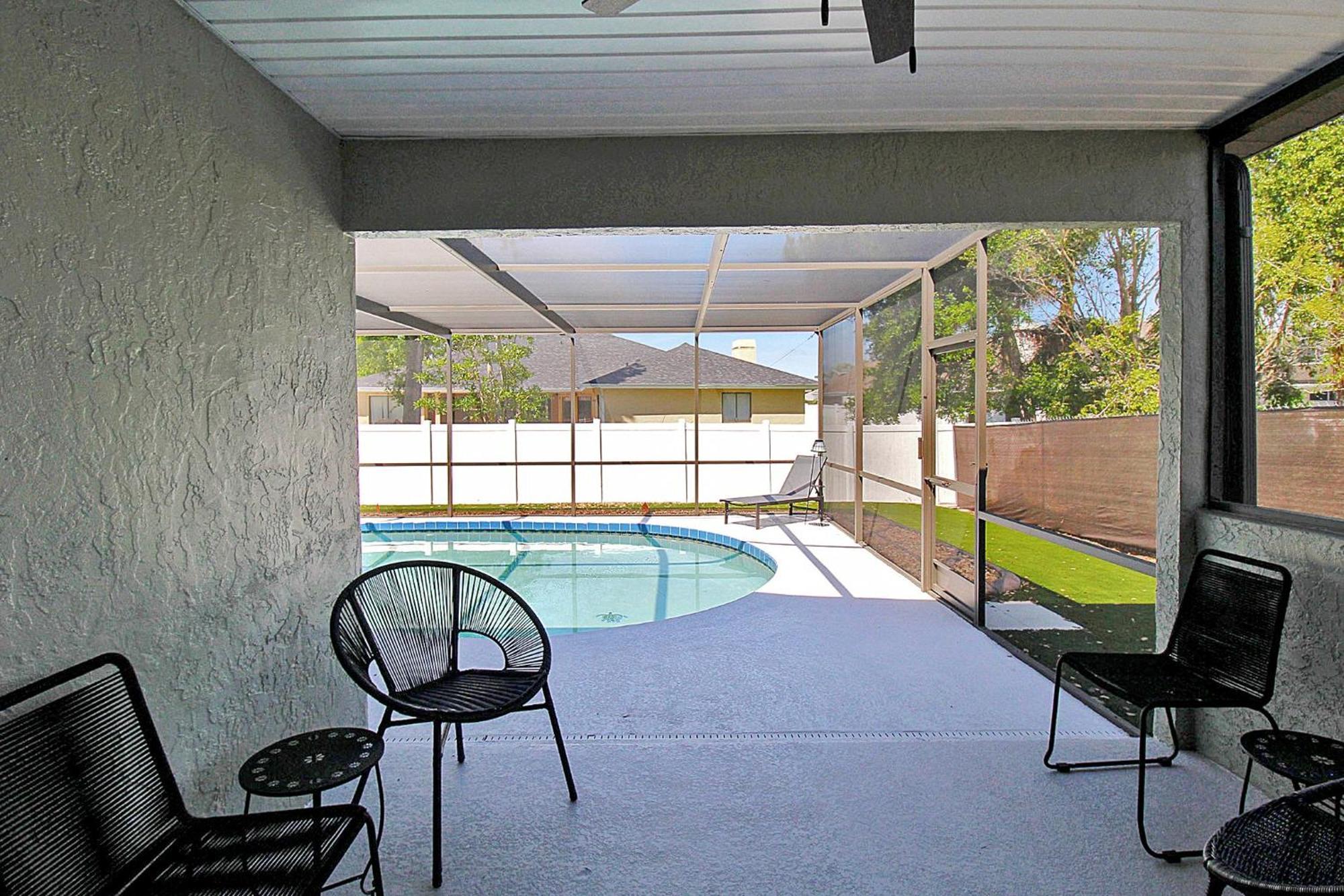 Holiday home Spacious Pool Game Putting Close To Sunstoppable Bradenton