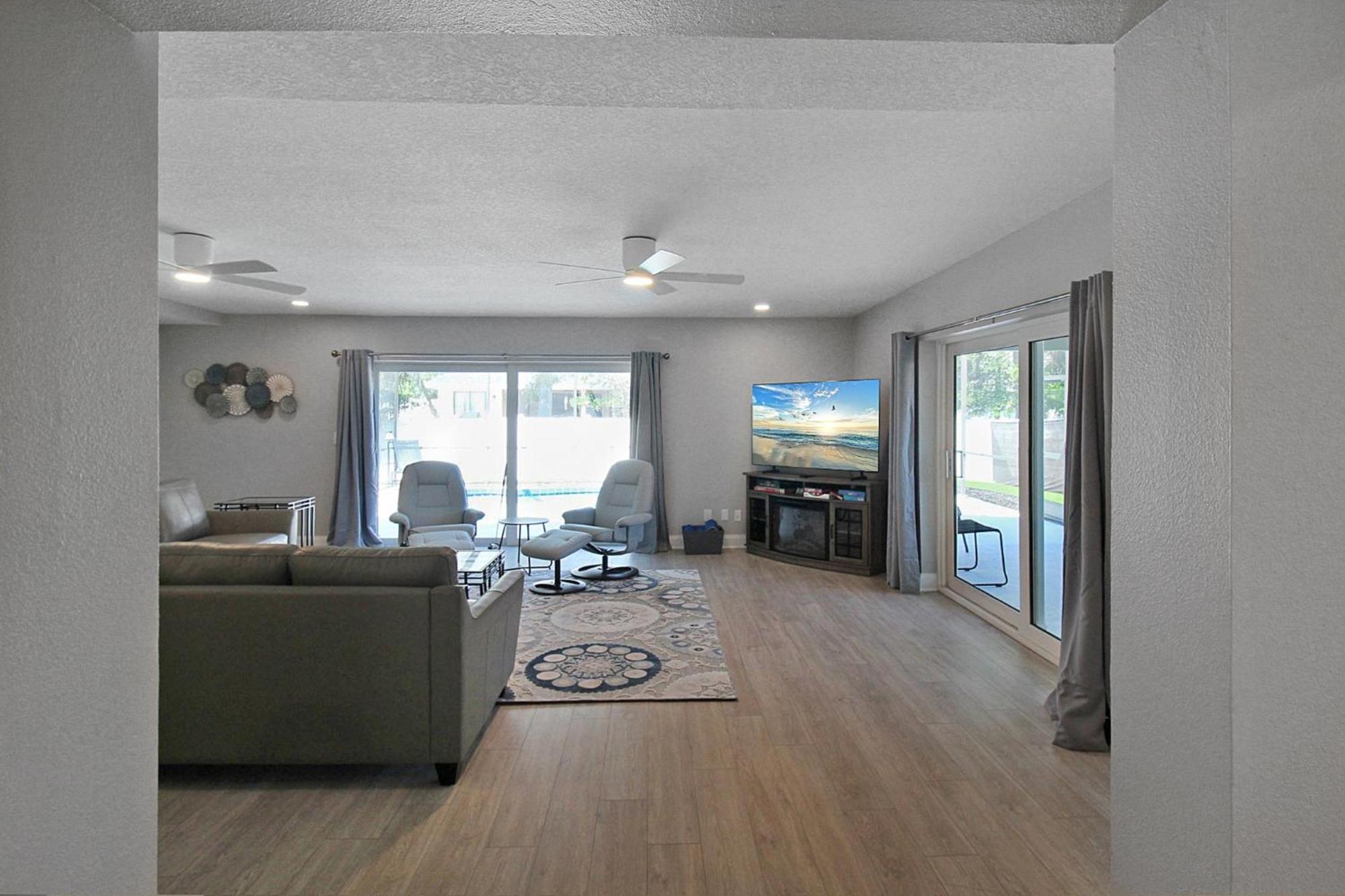 Spacious Pool Game Putting Close To Sunstoppable Holiday home Bradenton