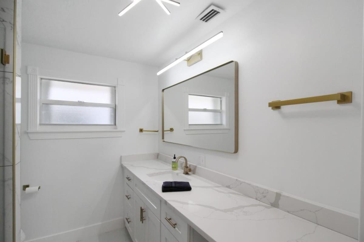 Chic & Modern Canal-front Retreat With Private Pool - Azure Tides Punta Gorda