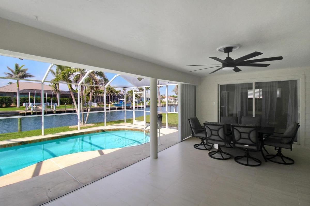 Holiday home Chic & Modern Canal-front Retreat With Private Pool - Azure Tides Punta Gorda