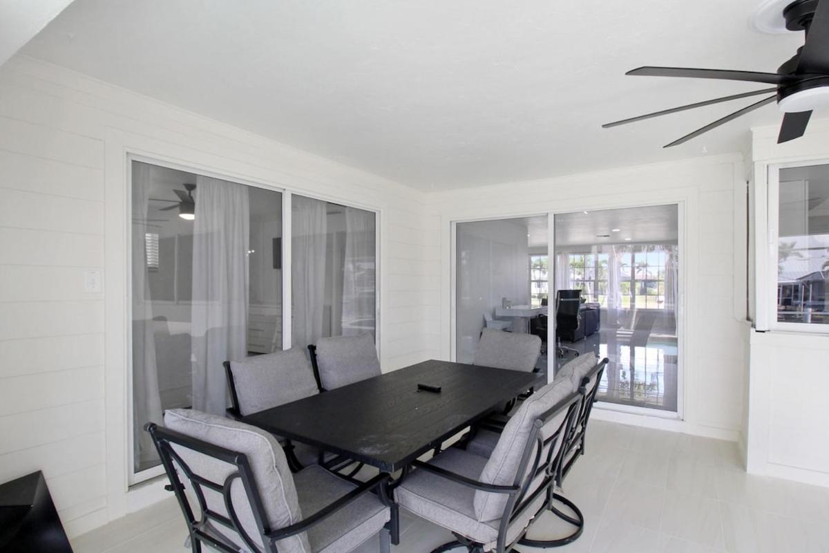 Holiday home Chic & Modern Canal-front Retreat With Private Pool - Azure Tides Punta Gorda