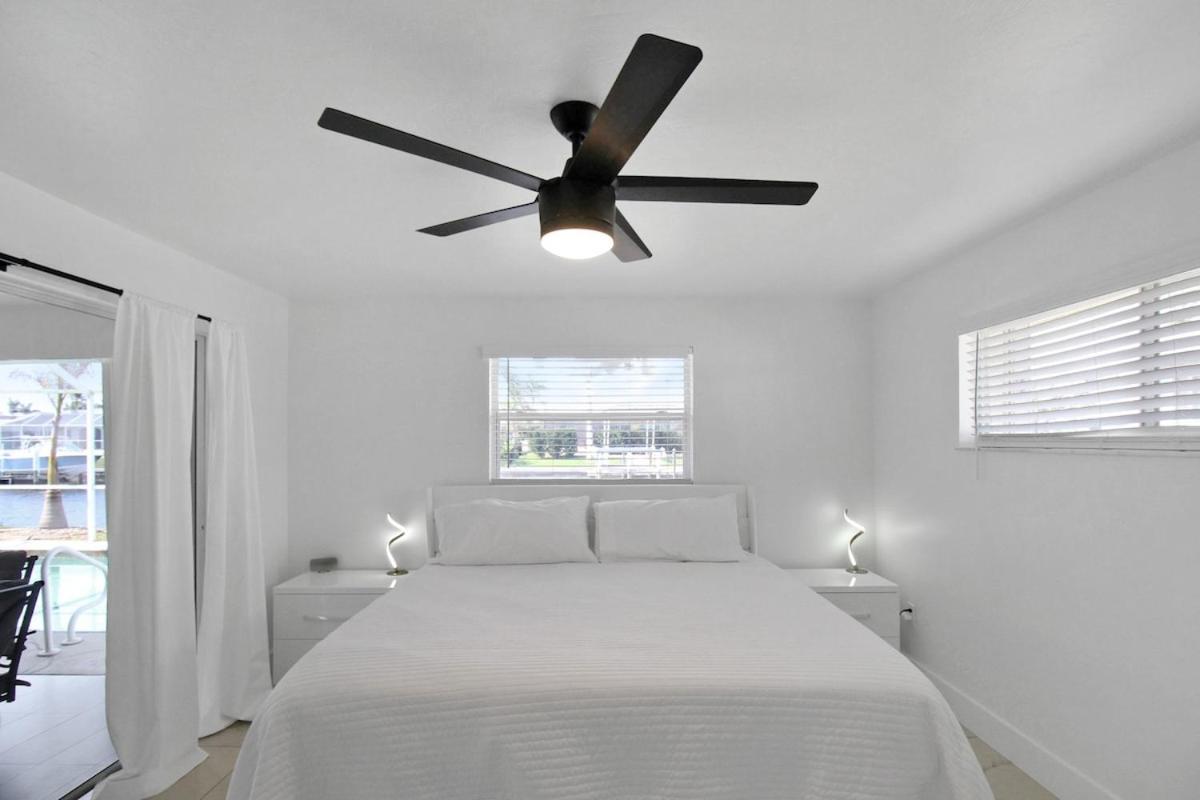 Chic & Modern Canal-front Retreat With Private Pool - Azure Tides Punta Gorda