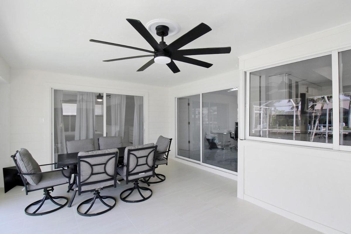Chic & Modern Canal-front Retreat With Private Pool - Azure Tides Holiday home