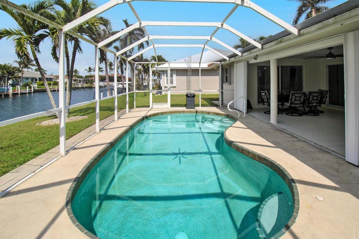 Holiday home Chic & Modern Canal-front Retreat With Private Pool - Azure Tides Punta Gorda
