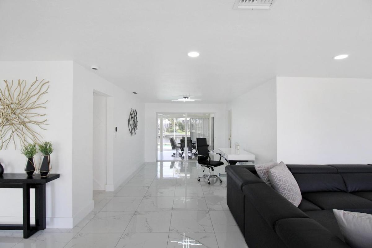 Chic & Modern Canal-front Retreat With Private Pool - Azure Tides * Punta Gorda
