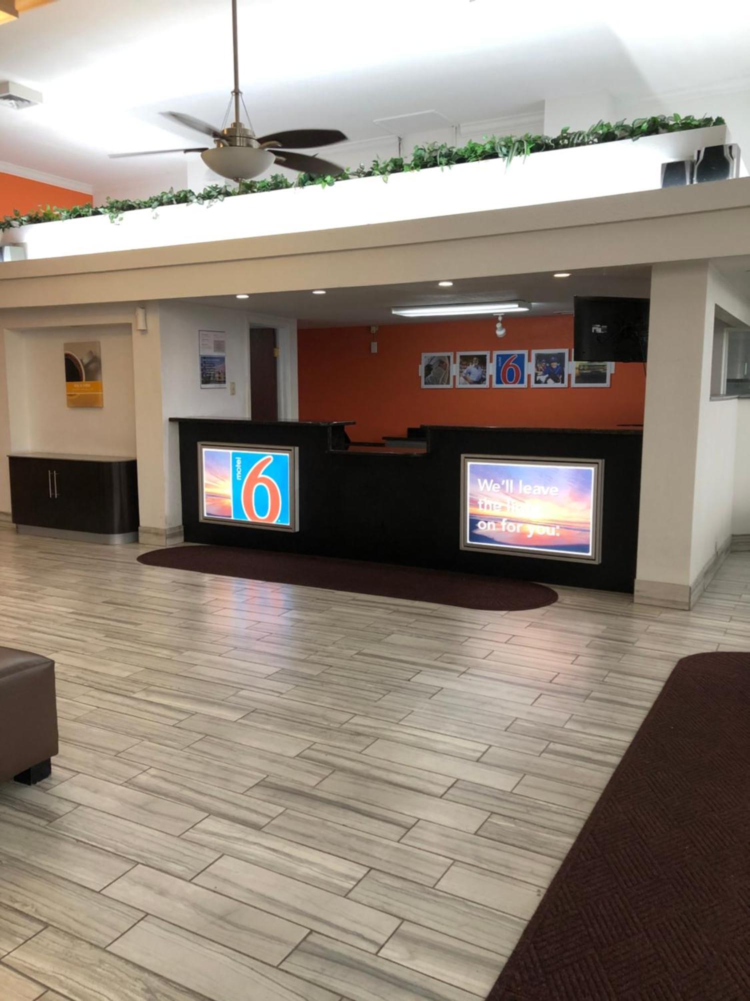 Hotel 6-daytona Beach, Fl - Speedway 2*
