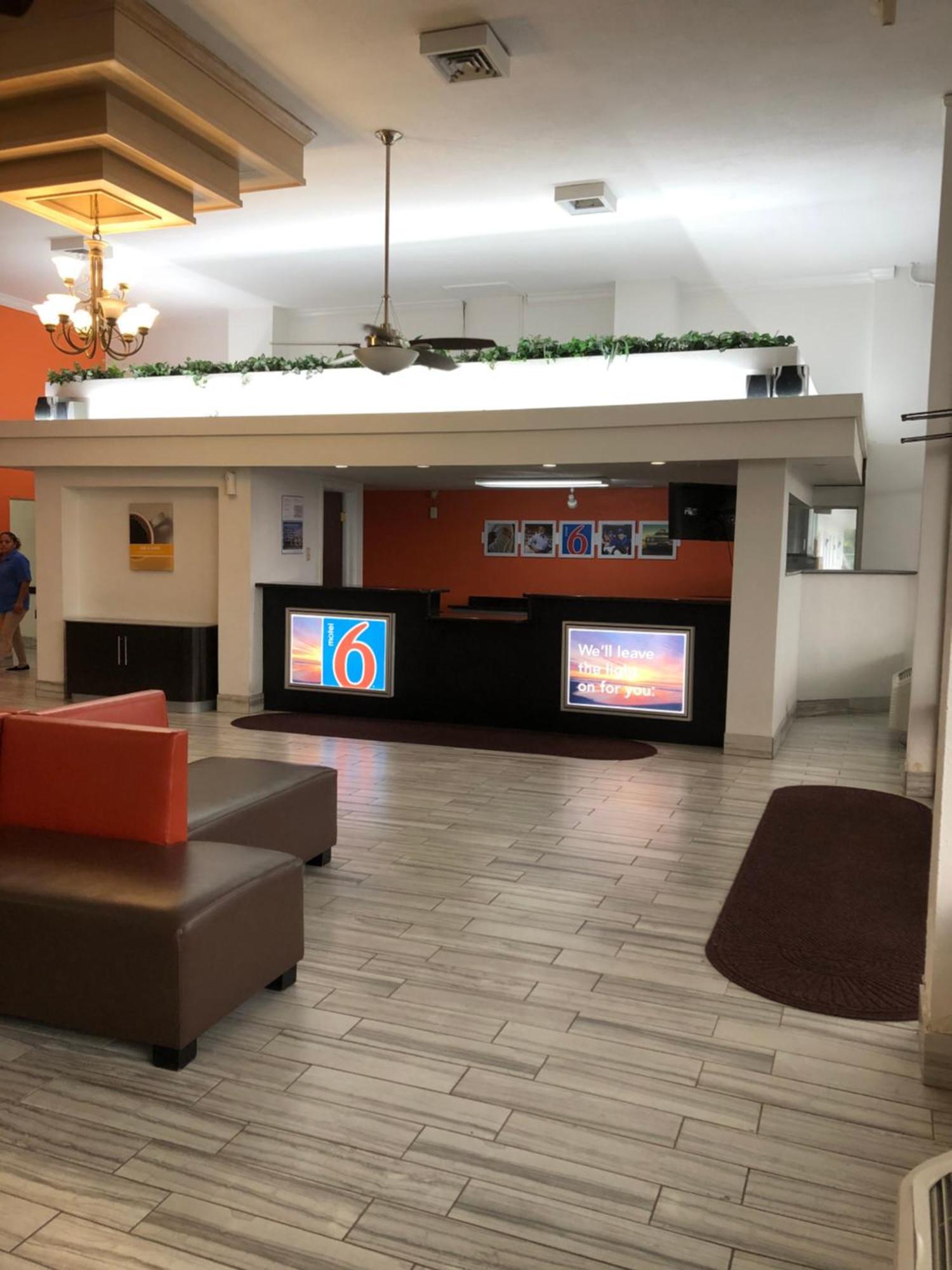 Hotel 6-daytona Beach, Fl - Speedway Daytona Beach