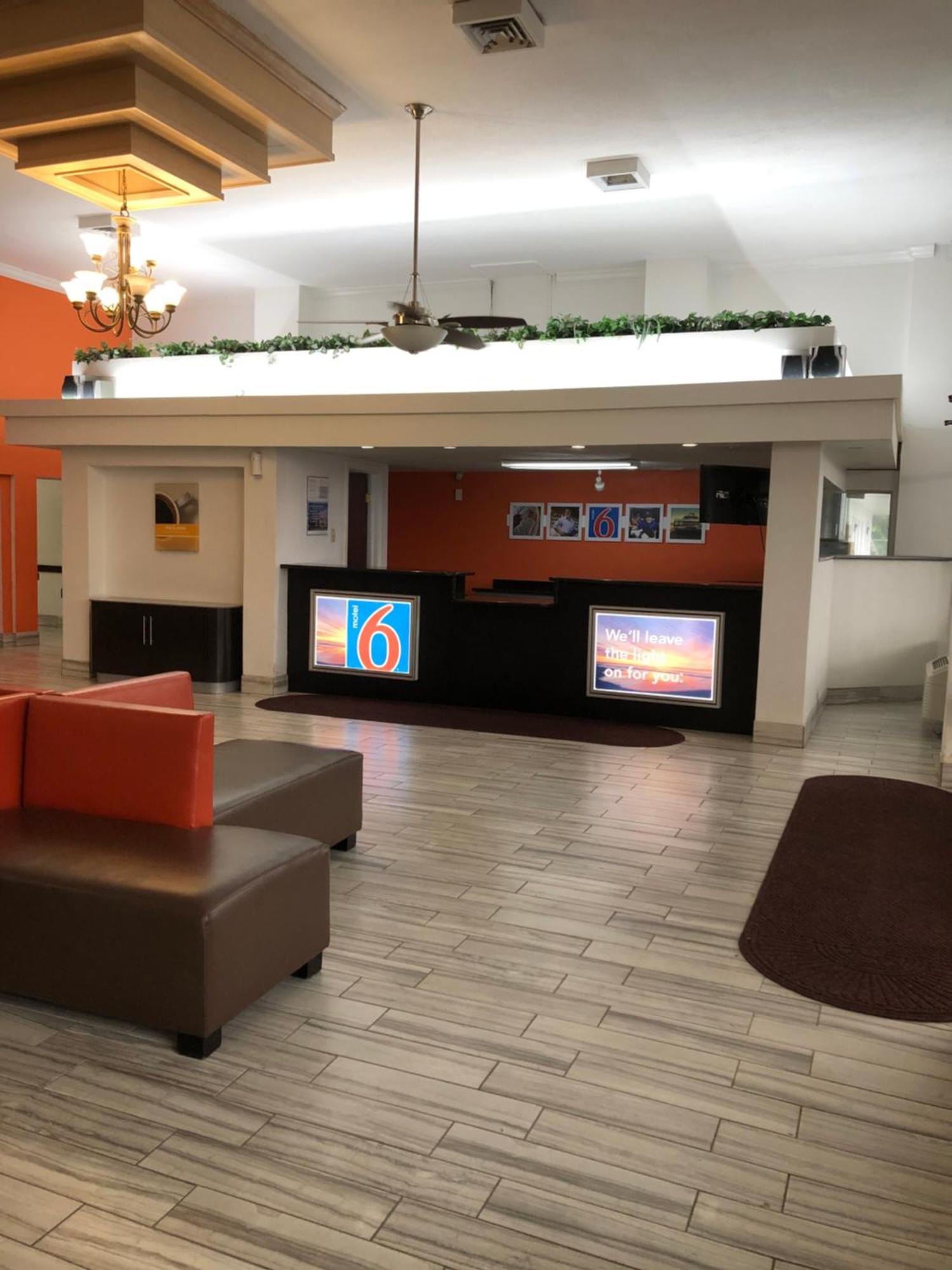 Hotel 6-daytona Beach, Fl - Speedway 2*