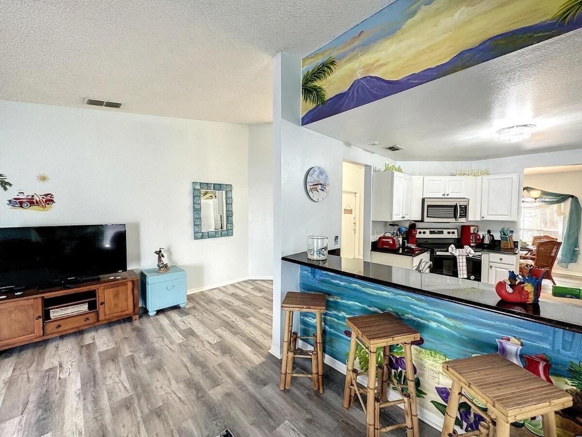 Margaritaville Beach House *