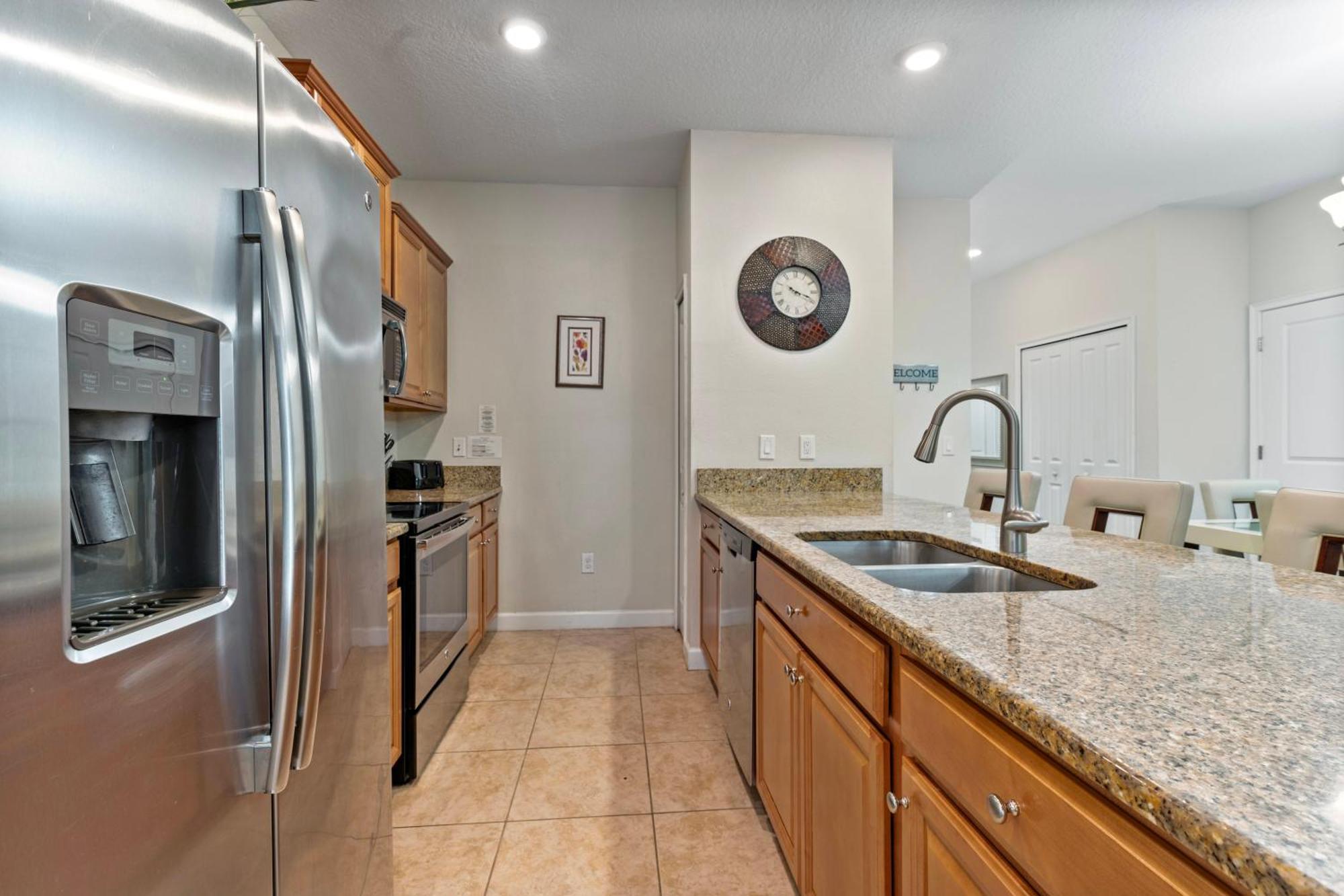 Amazing 5 Bedrooms 04ba At Storey *