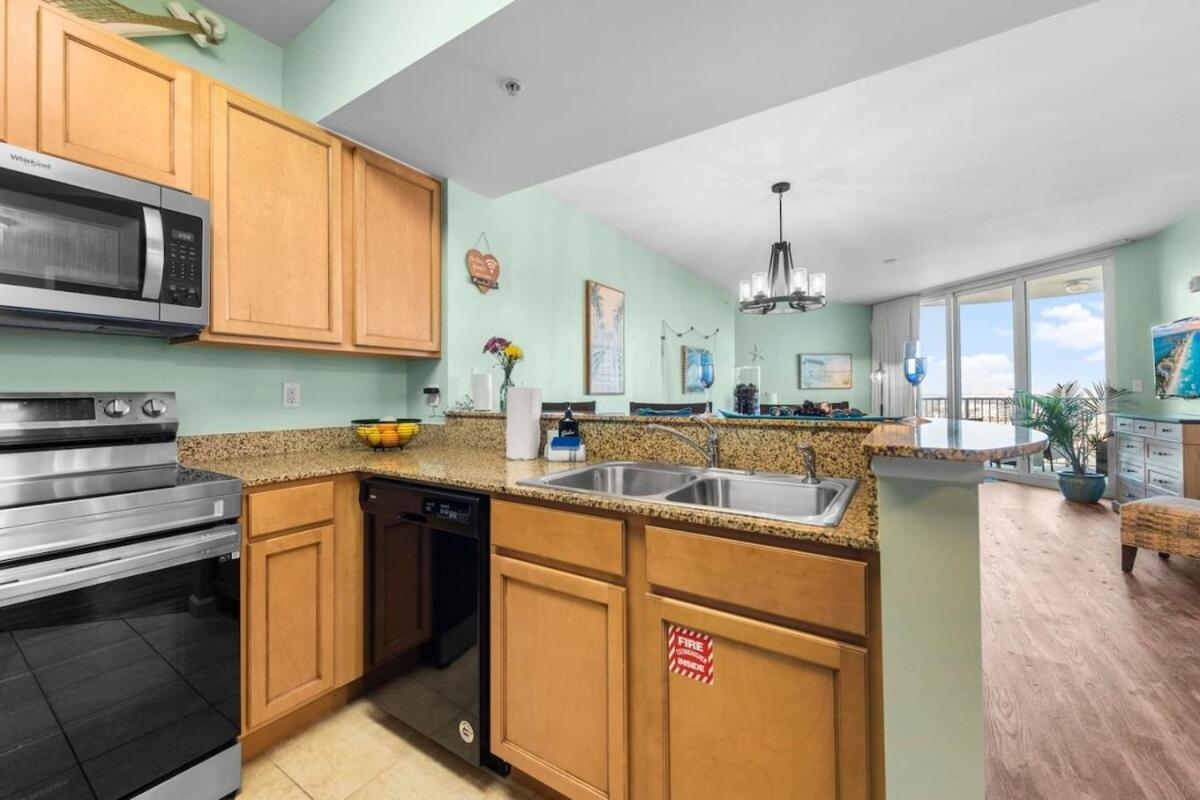 5 Star 11th Fl Stunning Sunrise 2br 2ba King Suite,pools ,shuttle Or Walk To * Destin