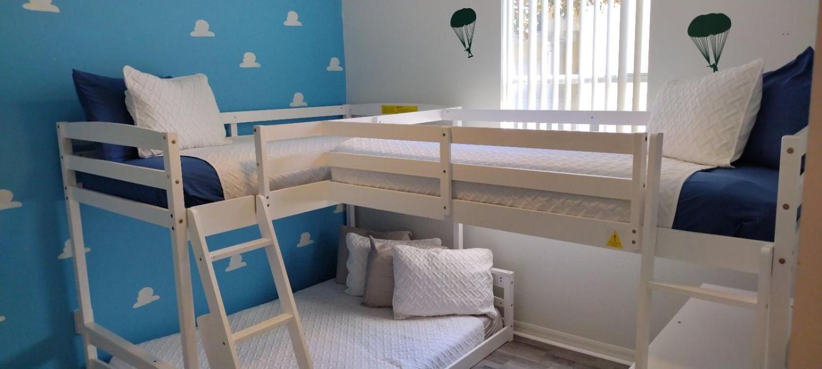 Themed Kid Bedrooms, 17 Miles To And Legoland, Private Pool, Kitchen, Wifi, Washer, Dryer * Haines City