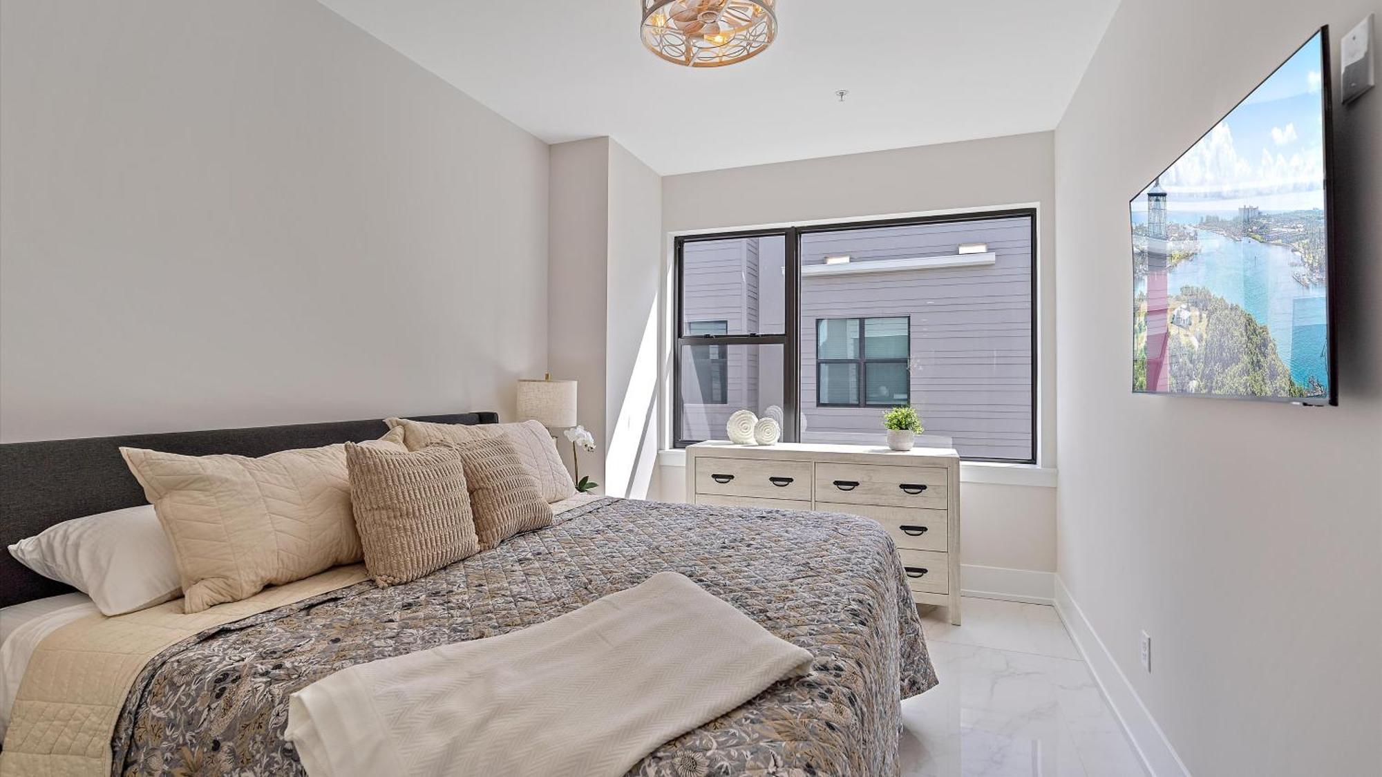 Uptown Luxury On Audubon