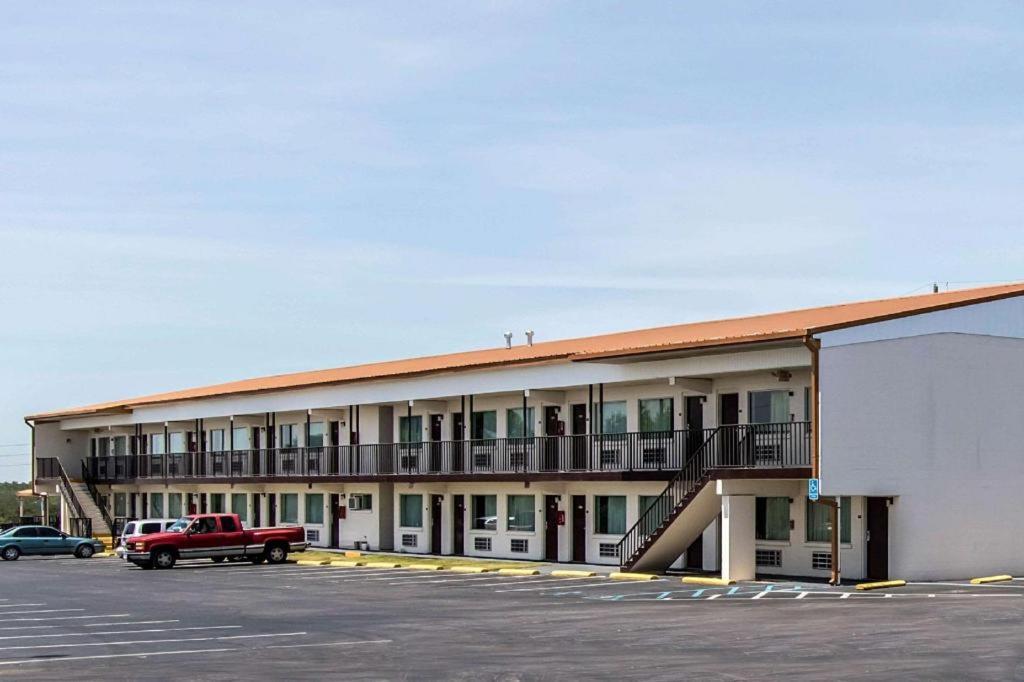 Hotel Econo 2*