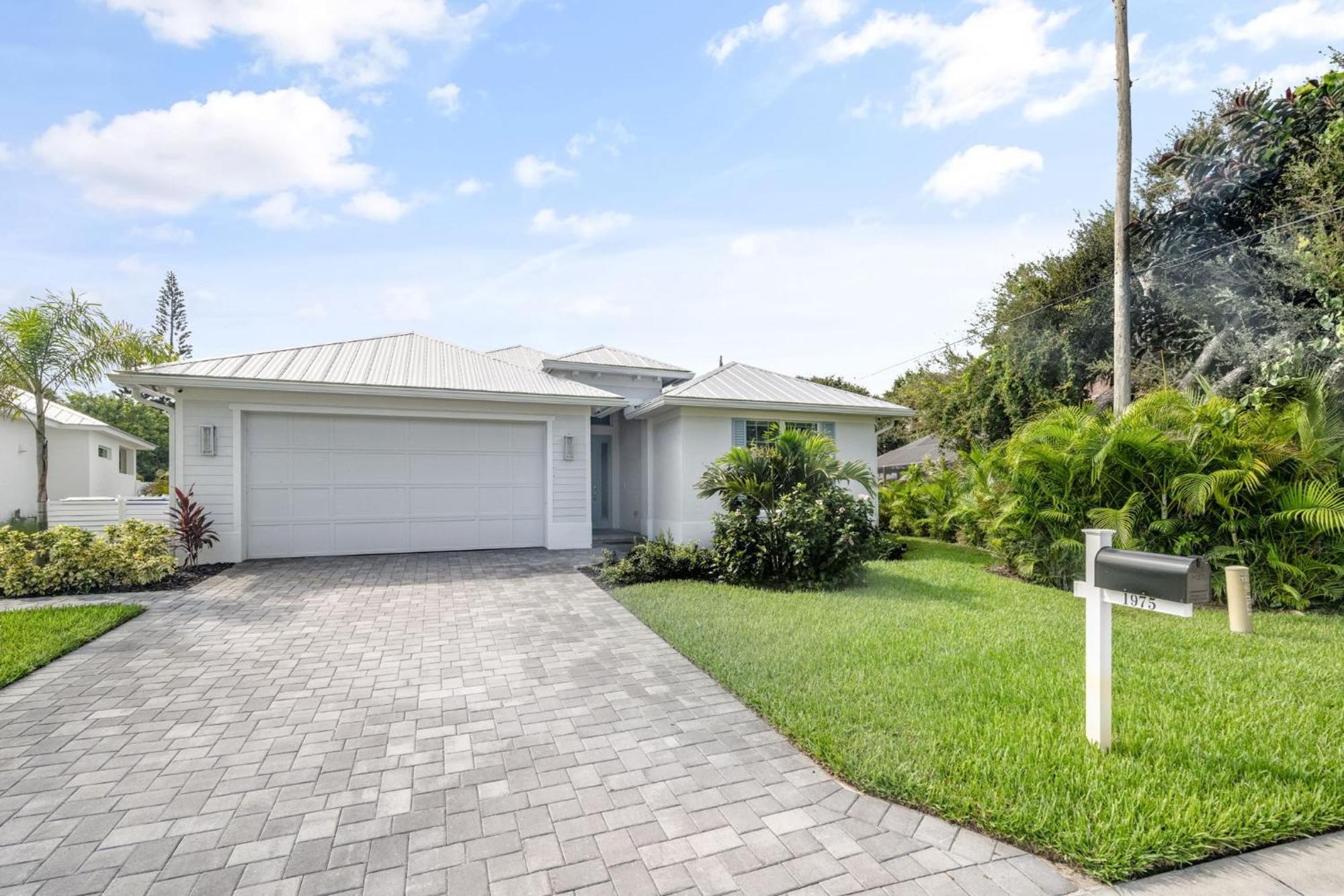 Beachside Bliss 3br, Heated Pool, Sleeps 10! *