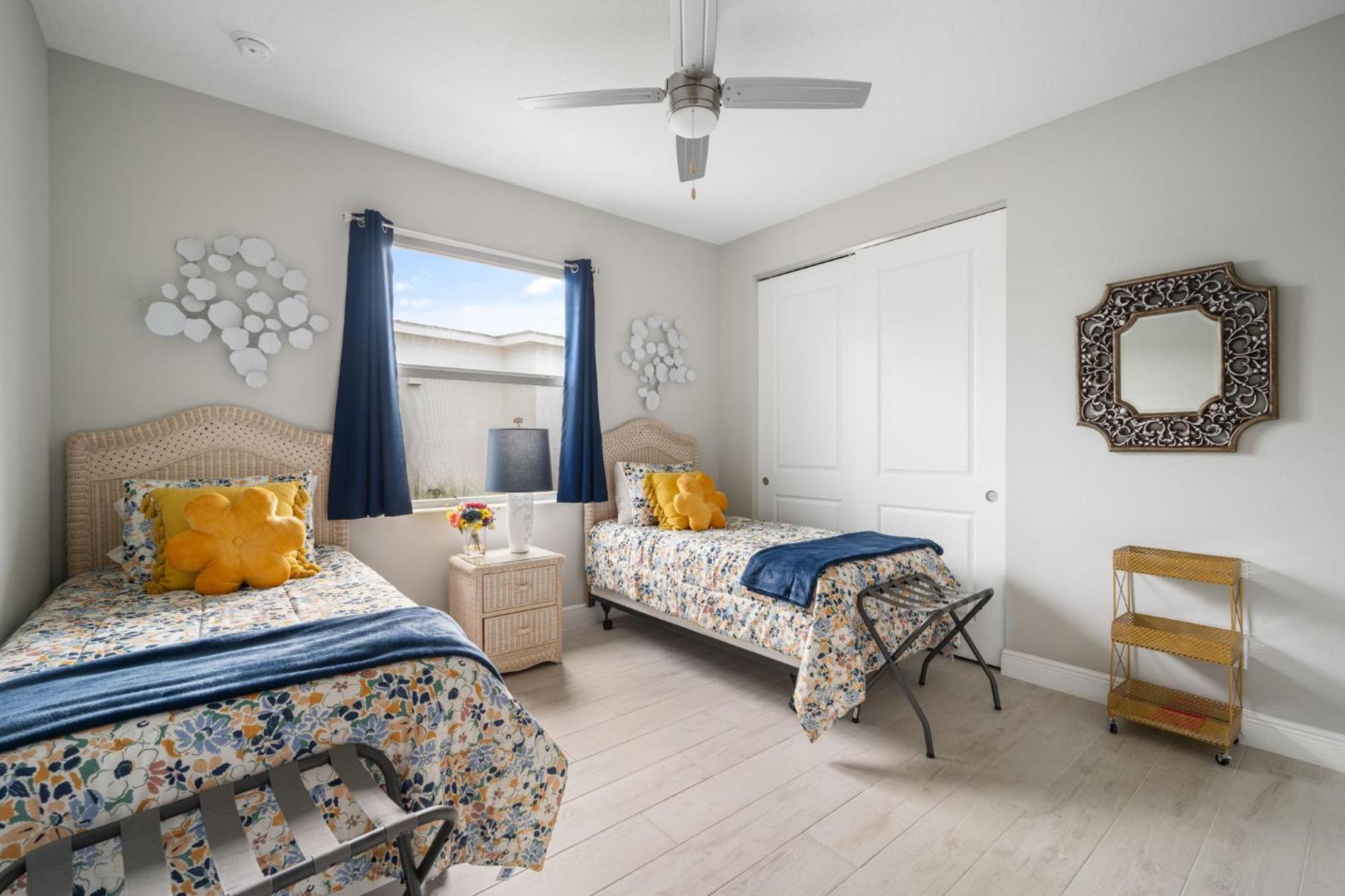 Beachside Bliss 3br, Heated Pool, Sleeps 10! *