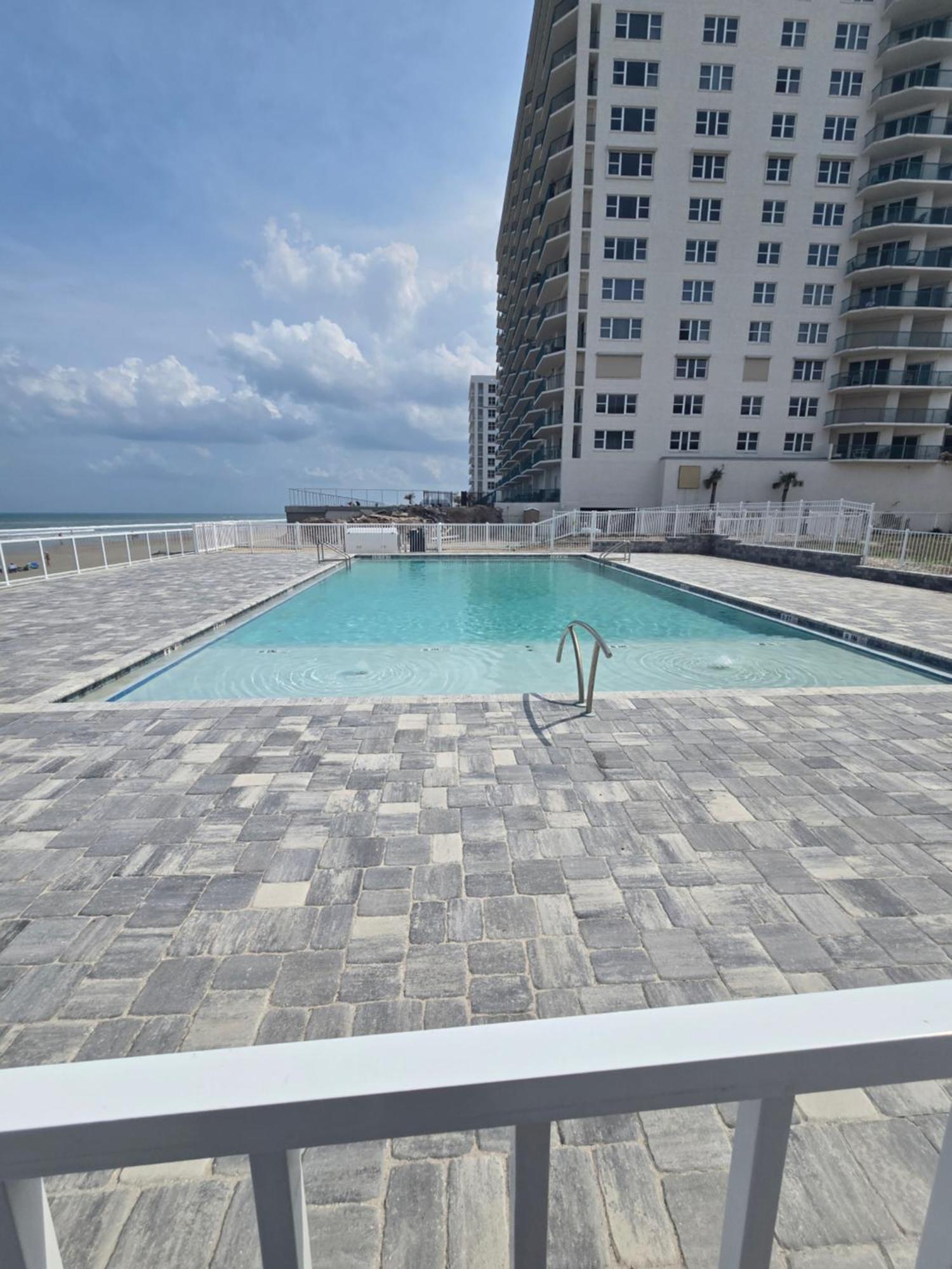 Oceanview W Balcony - Castaways