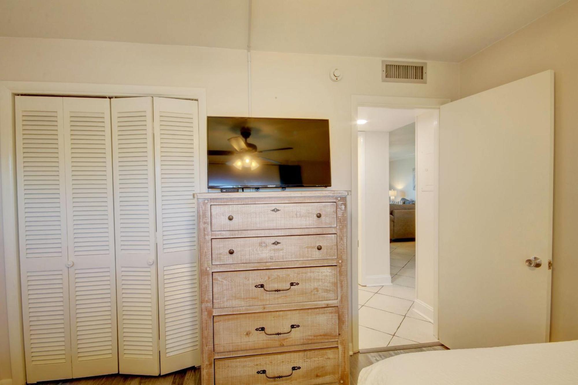 El Matador 317 - Walk Right Out To The Pool And The Beach!