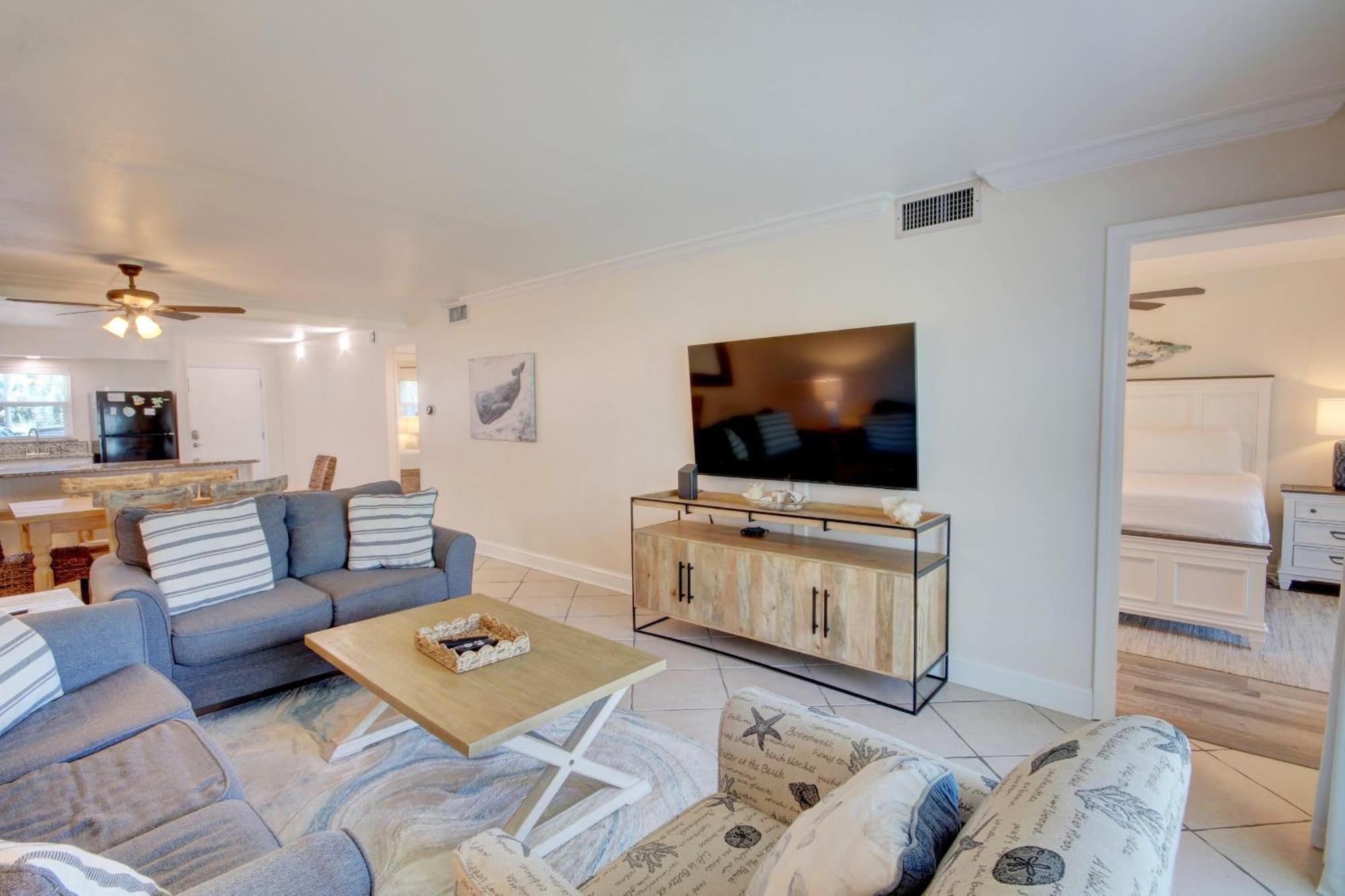 El Matador 317 - Walk Right Out To The Pool And The Beach! *
