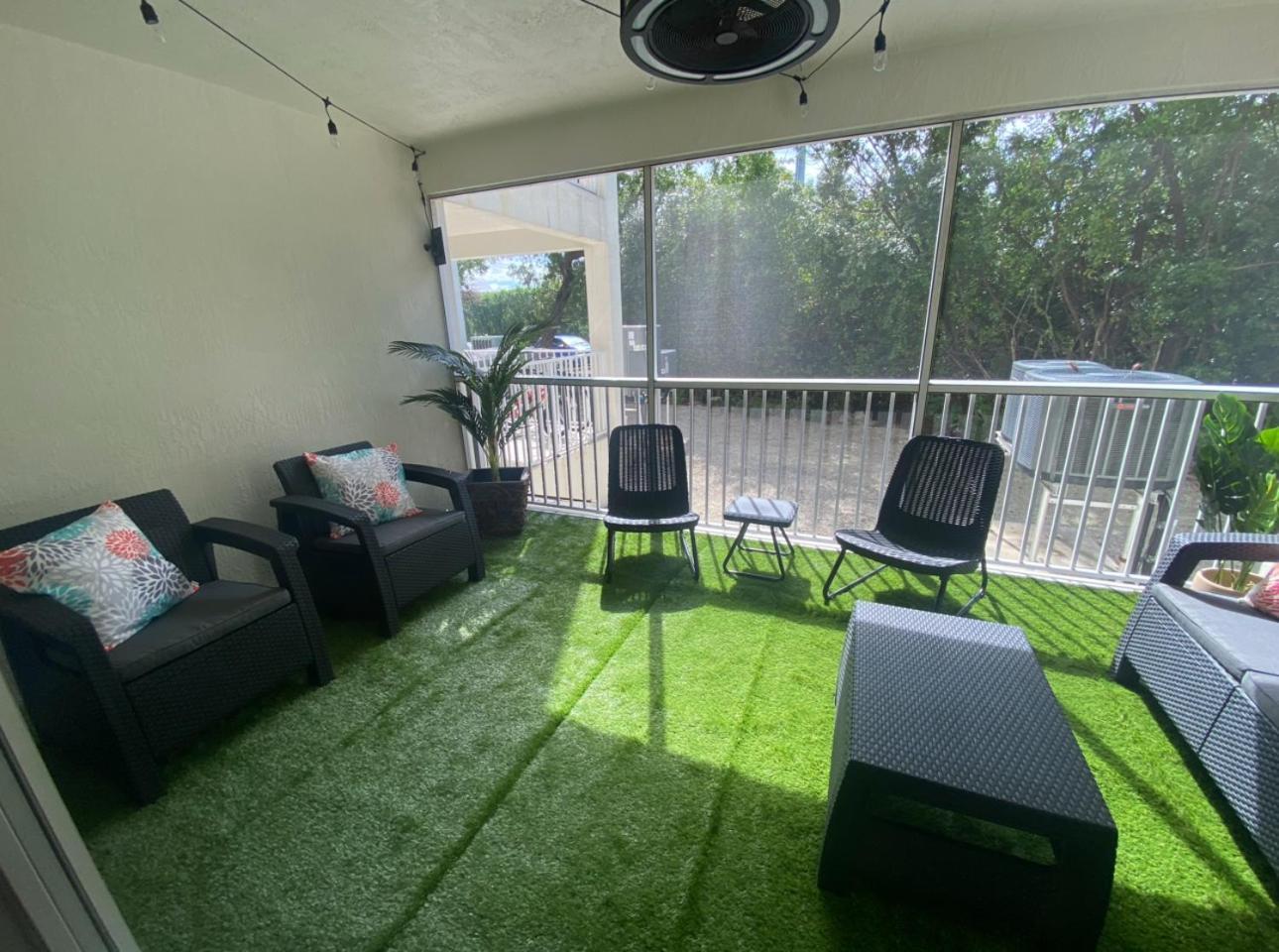 Holiday home Vacay Vibes-2 Pools, Beach, Pickleball, Coffee Bar, Food Truck *