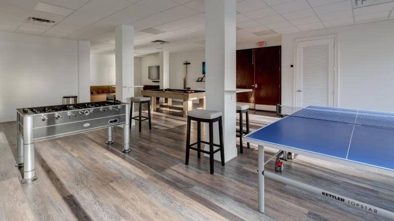 Vacay Vibes-2 Pools, Beach, Pickleball, Coffee Bar, Food Truck Key Largo