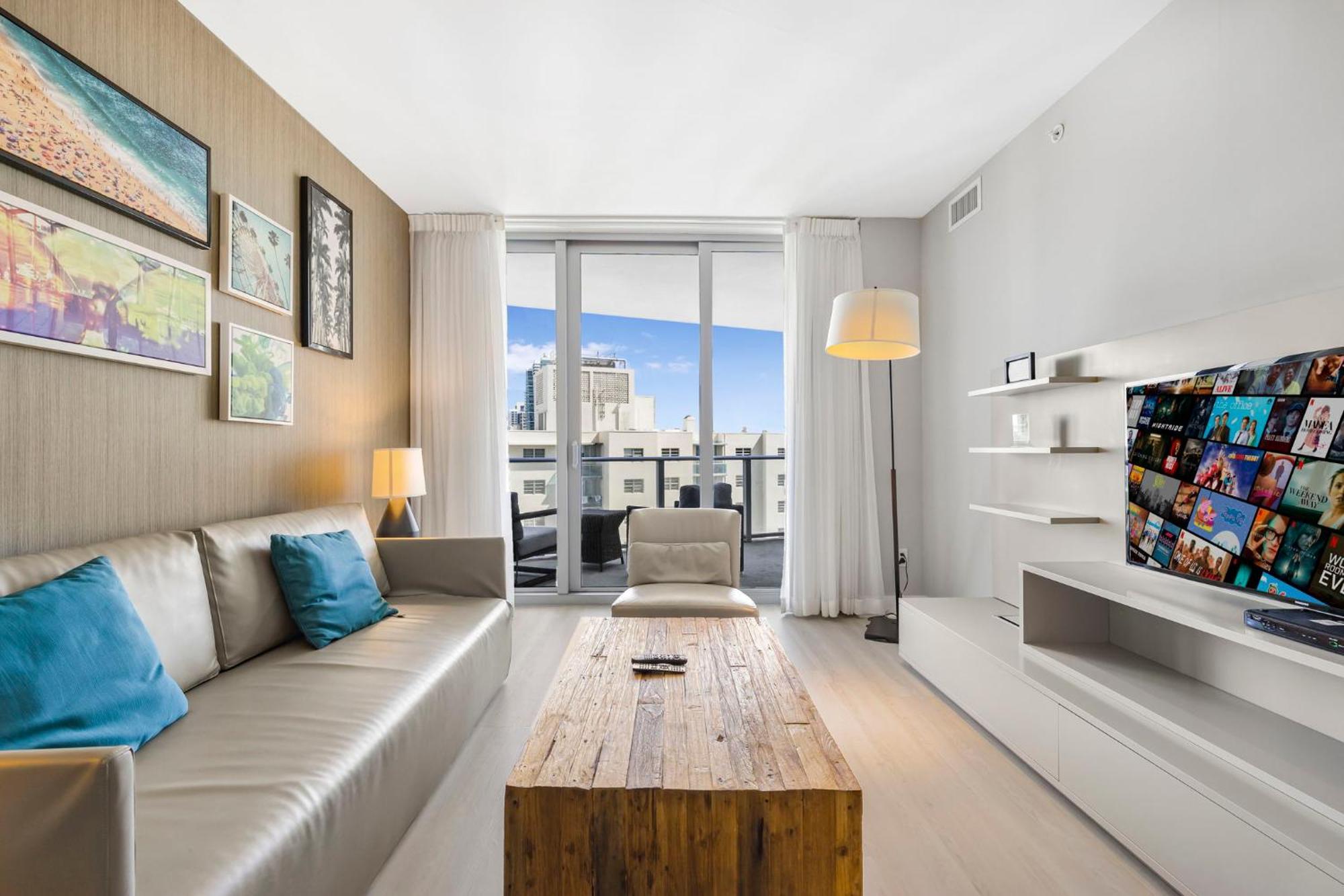Apartment Beautiful Views From A Comfortable With Access!