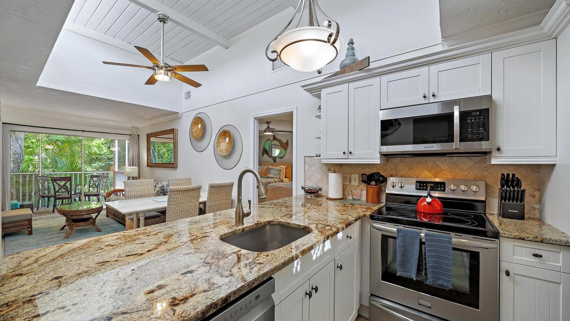 Just Beachy Apartment *