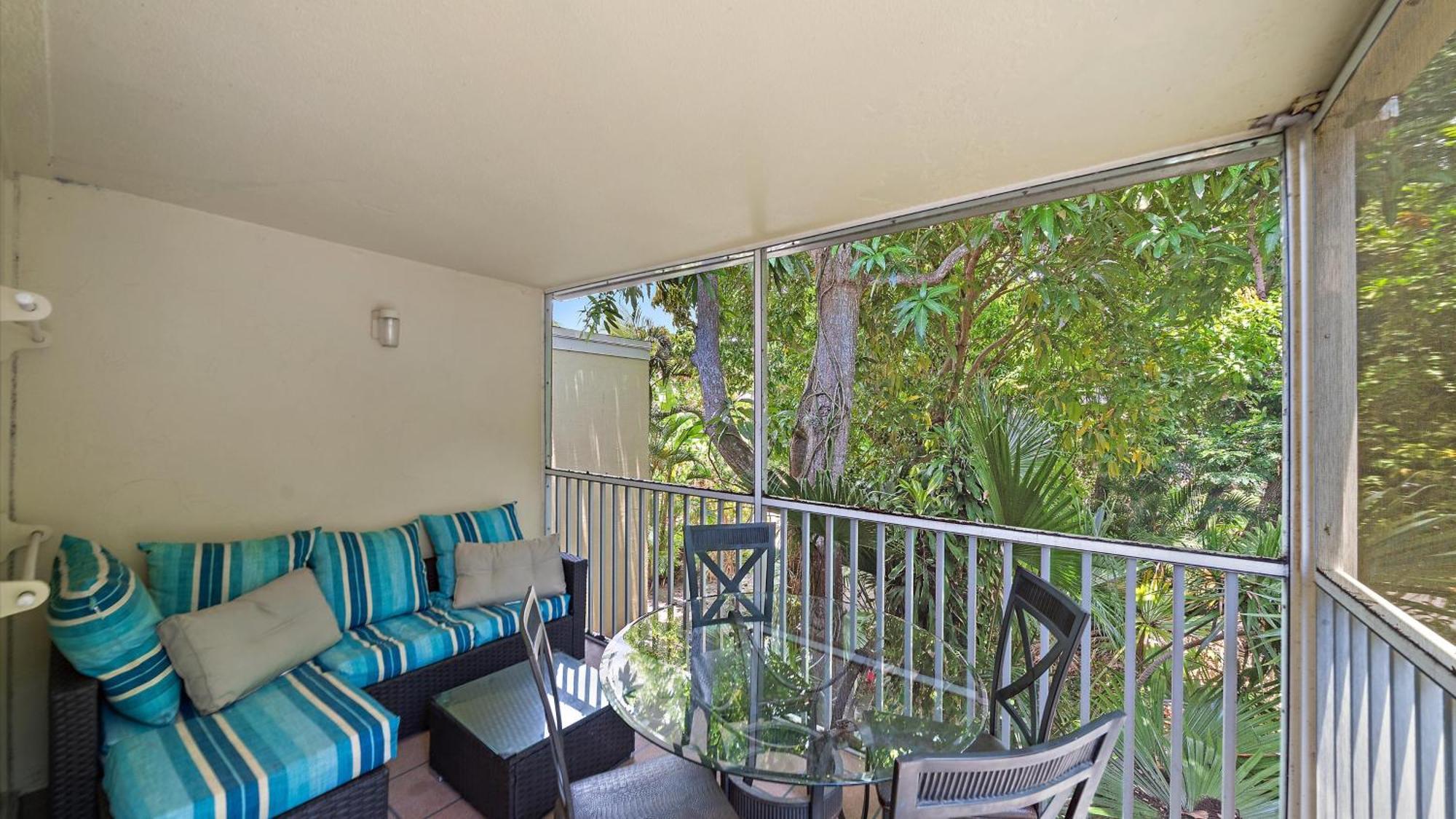 Just Beachy Apartment Longboat Key