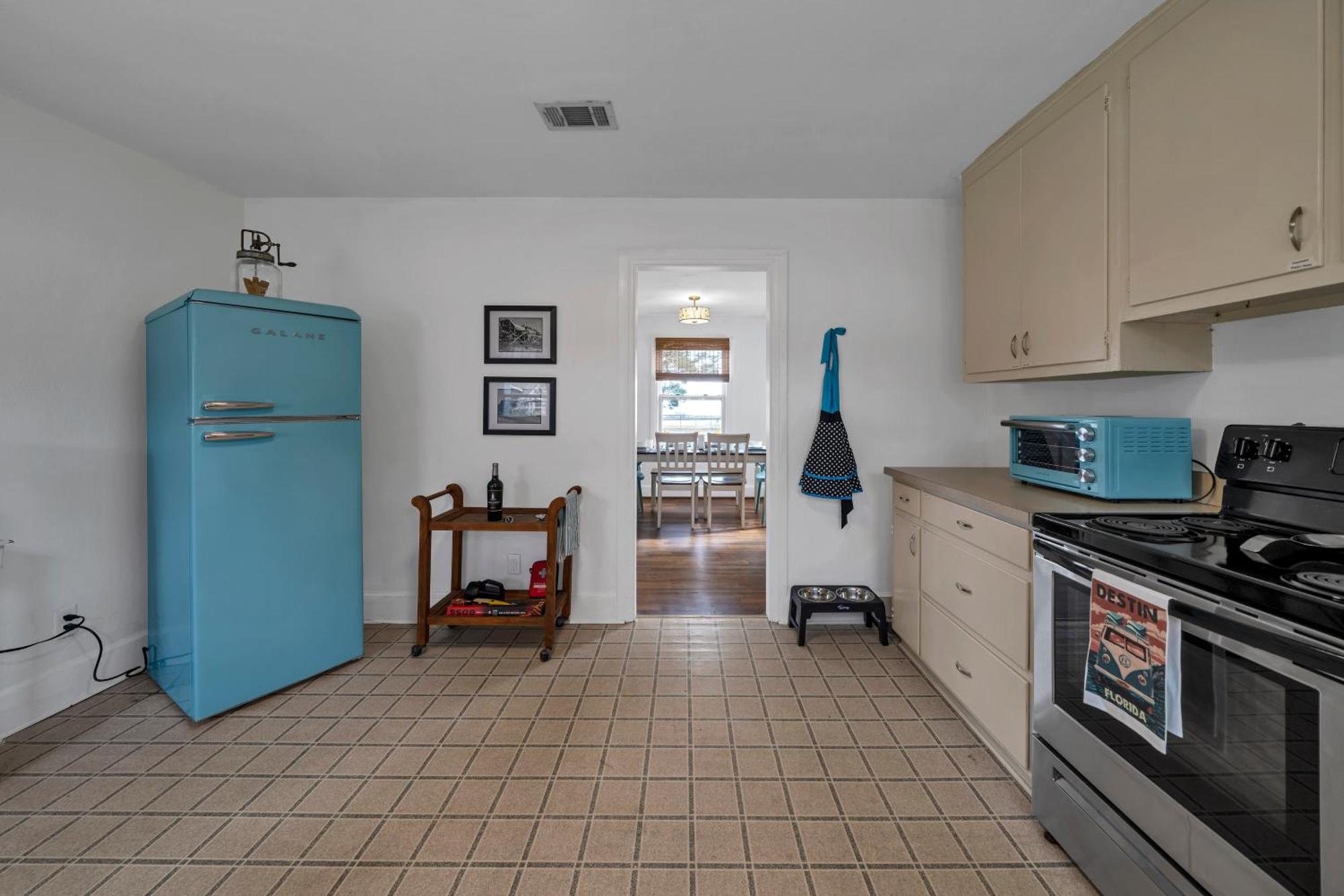 Retro By The Bay Close To Beach Eglin Petfriendly Country house *