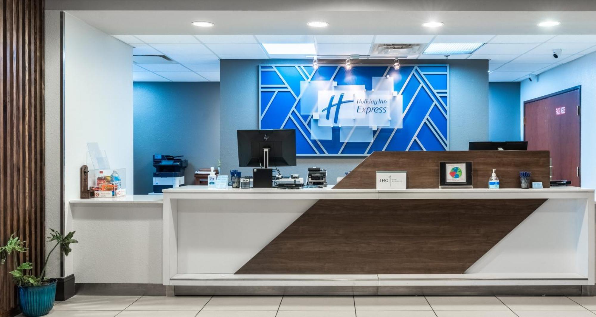 Express & Orange - Deltona By Ihg