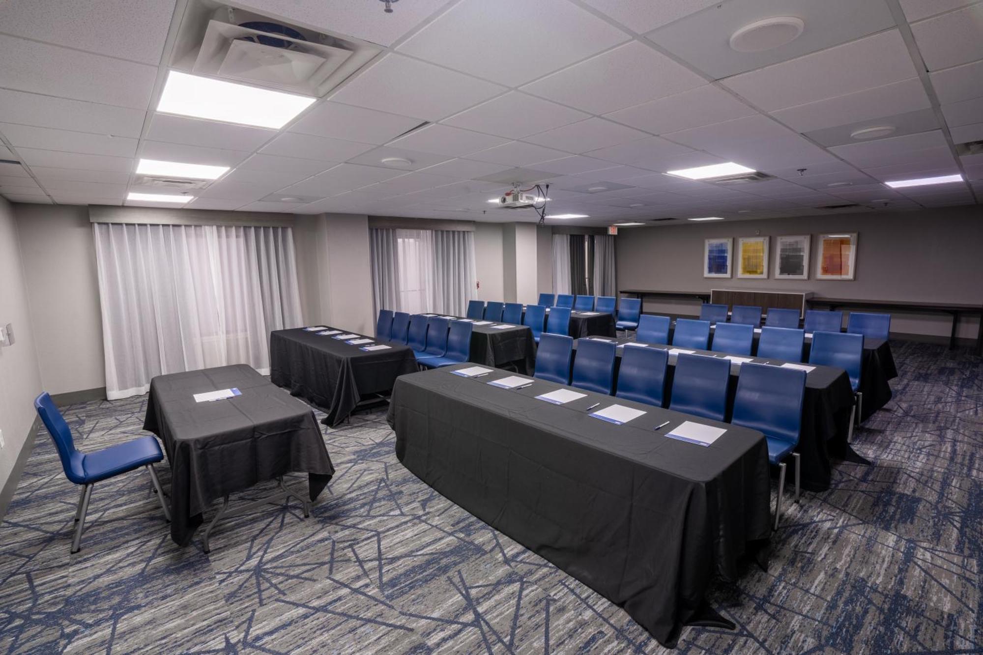 Express & Orange - Deltona By Ihg