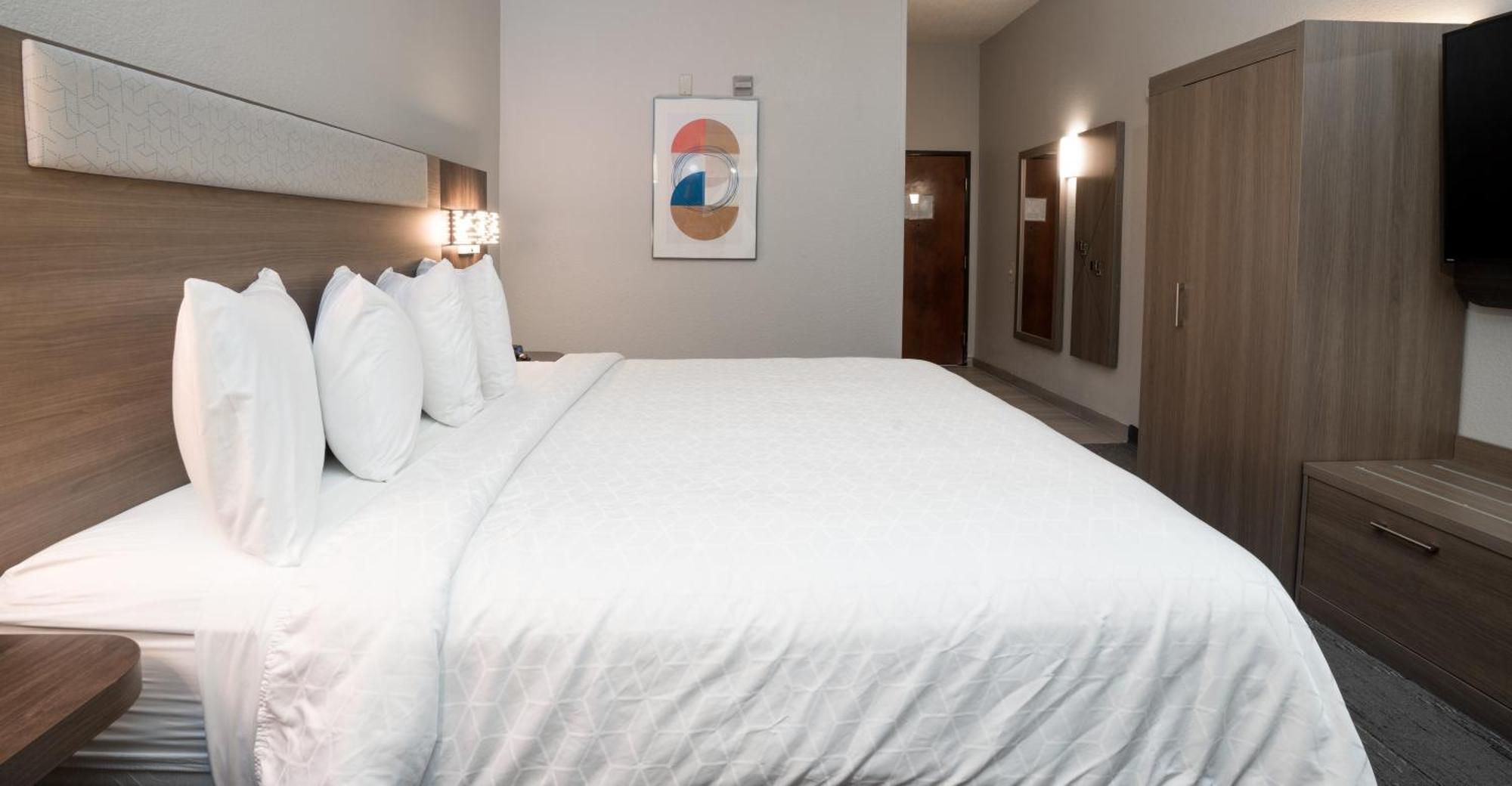 Express & Orange - Deltona By Ihg 2*