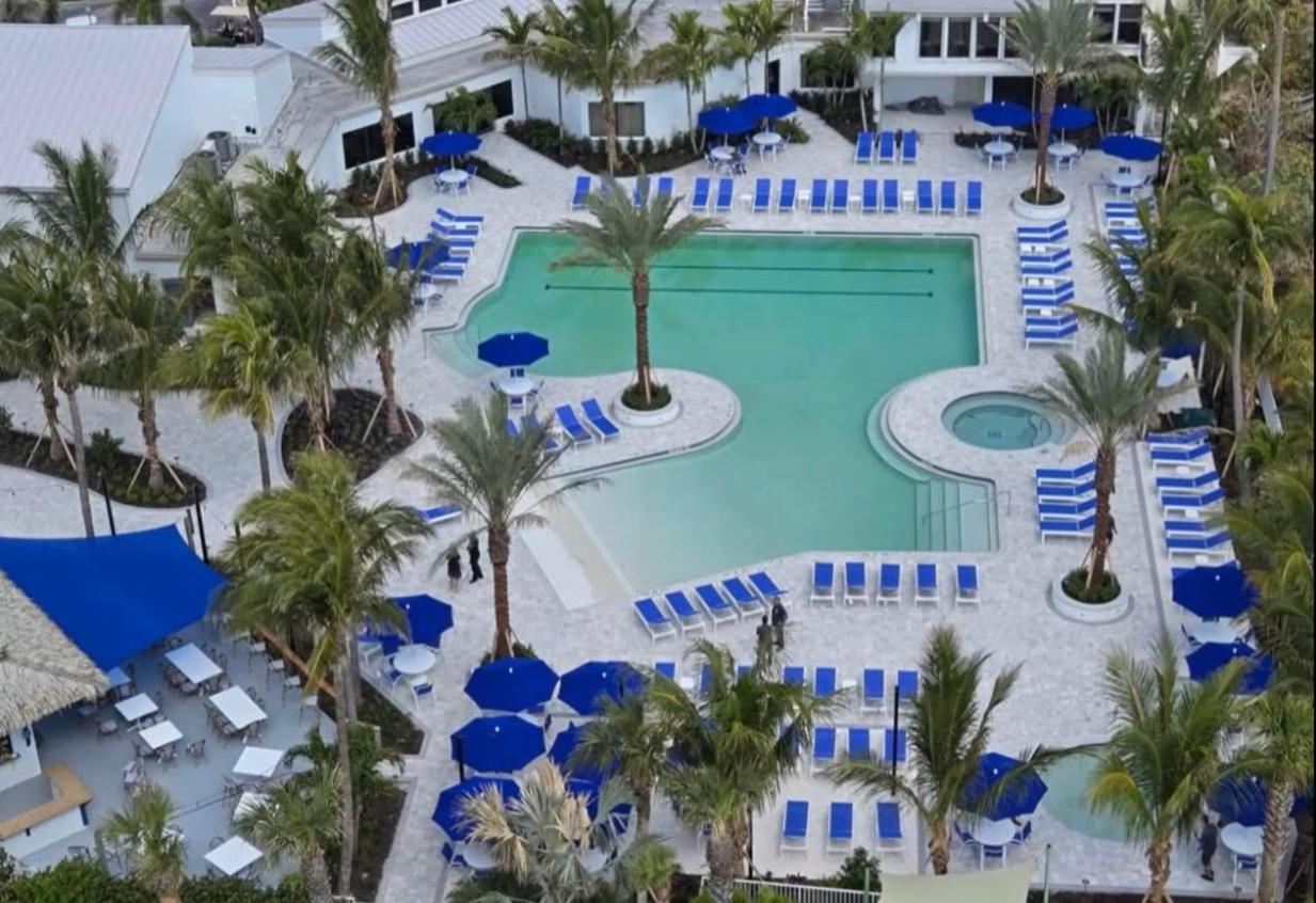 Apartment Getaway - Ocean Beach, Tennis, Golf, Pool With Tiki Bar