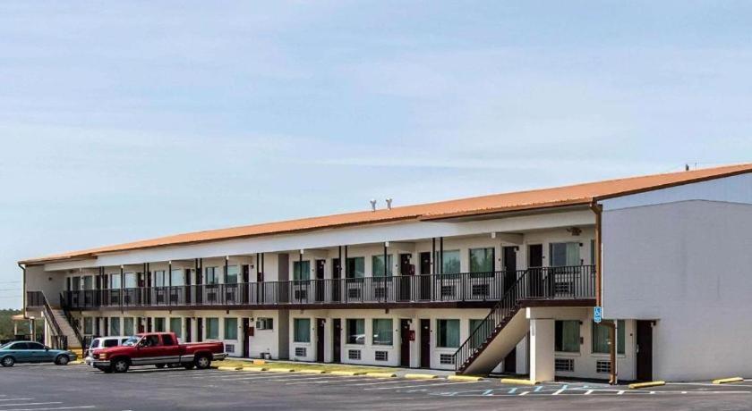 Hotel Econo Crestview