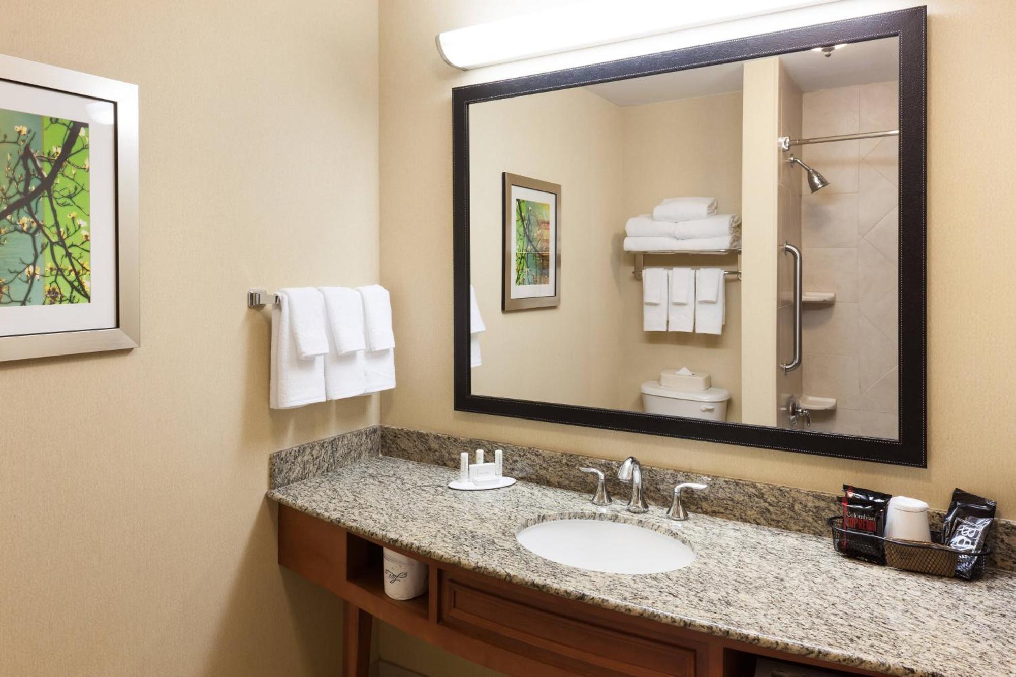 Hotel Fairfield & Butler Boulevard 3*