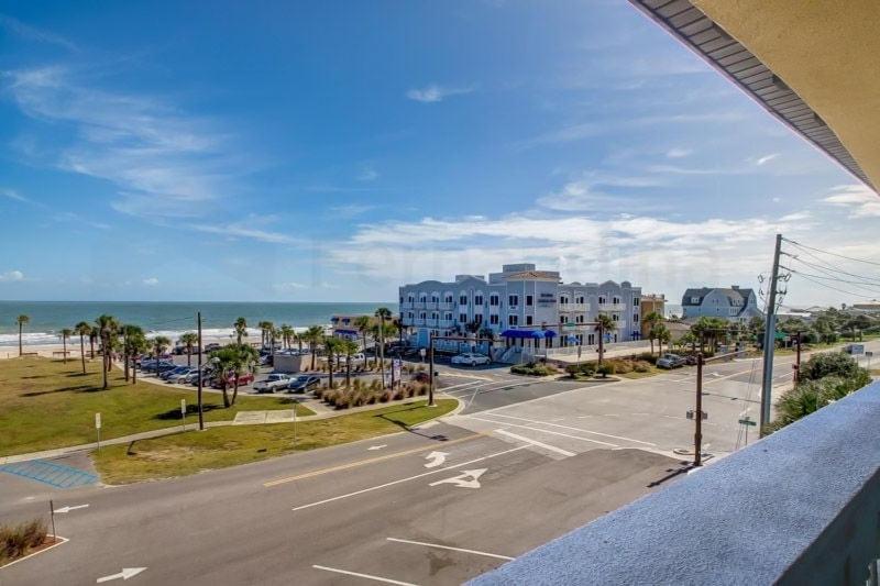 Apartment Deluxe At Main Fernandina Beach