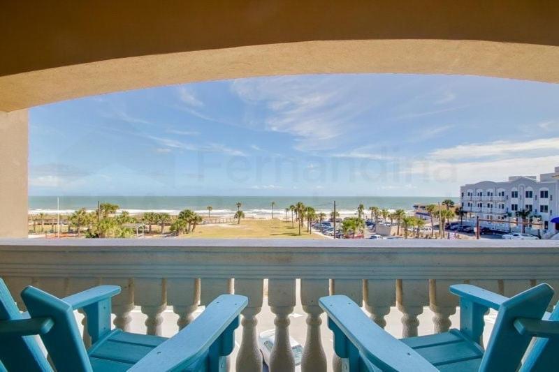 Deluxe At Main * Fernandina Beach