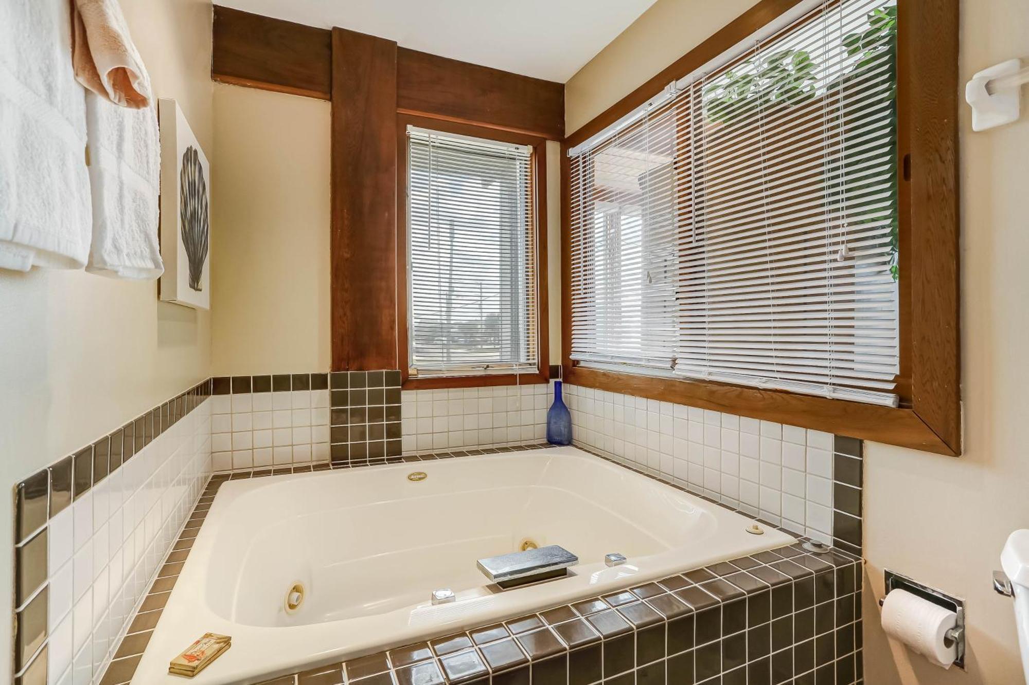 Oceanfront Pet Friendly Unit Hotel Fernandina Beach