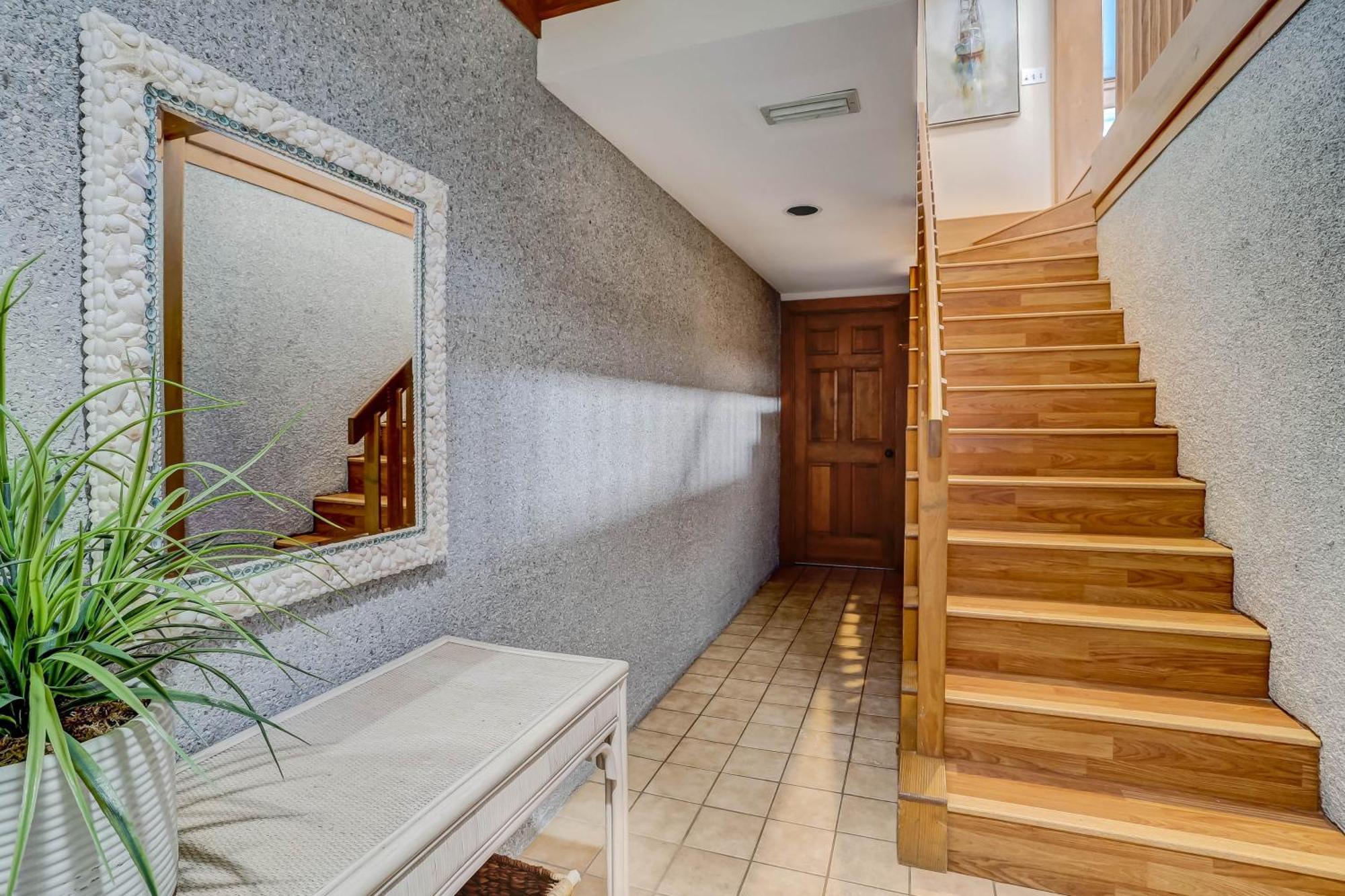 Oceanfront Pet Friendly Unit Hotel